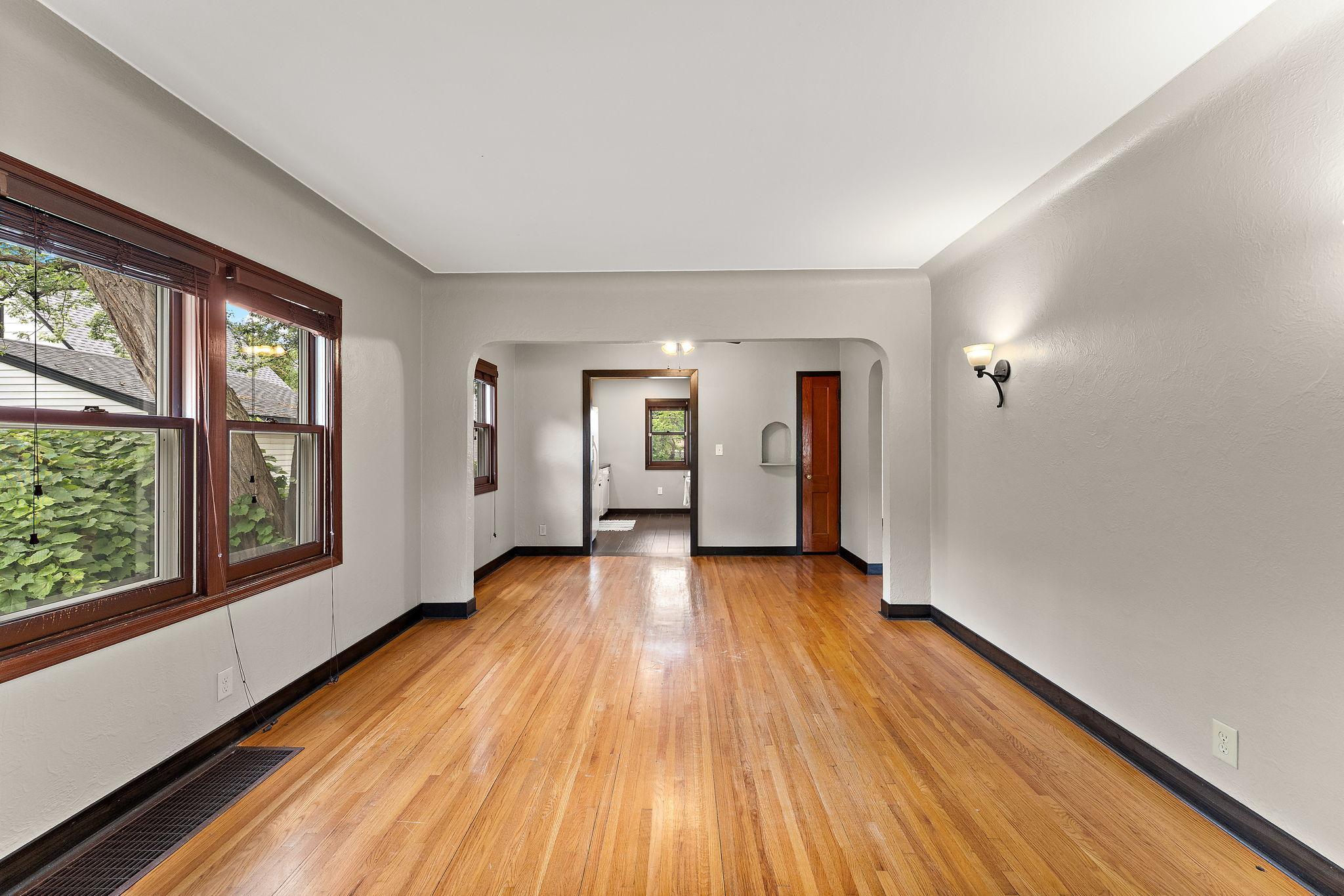 551 Pascal Street N Property Photo 10