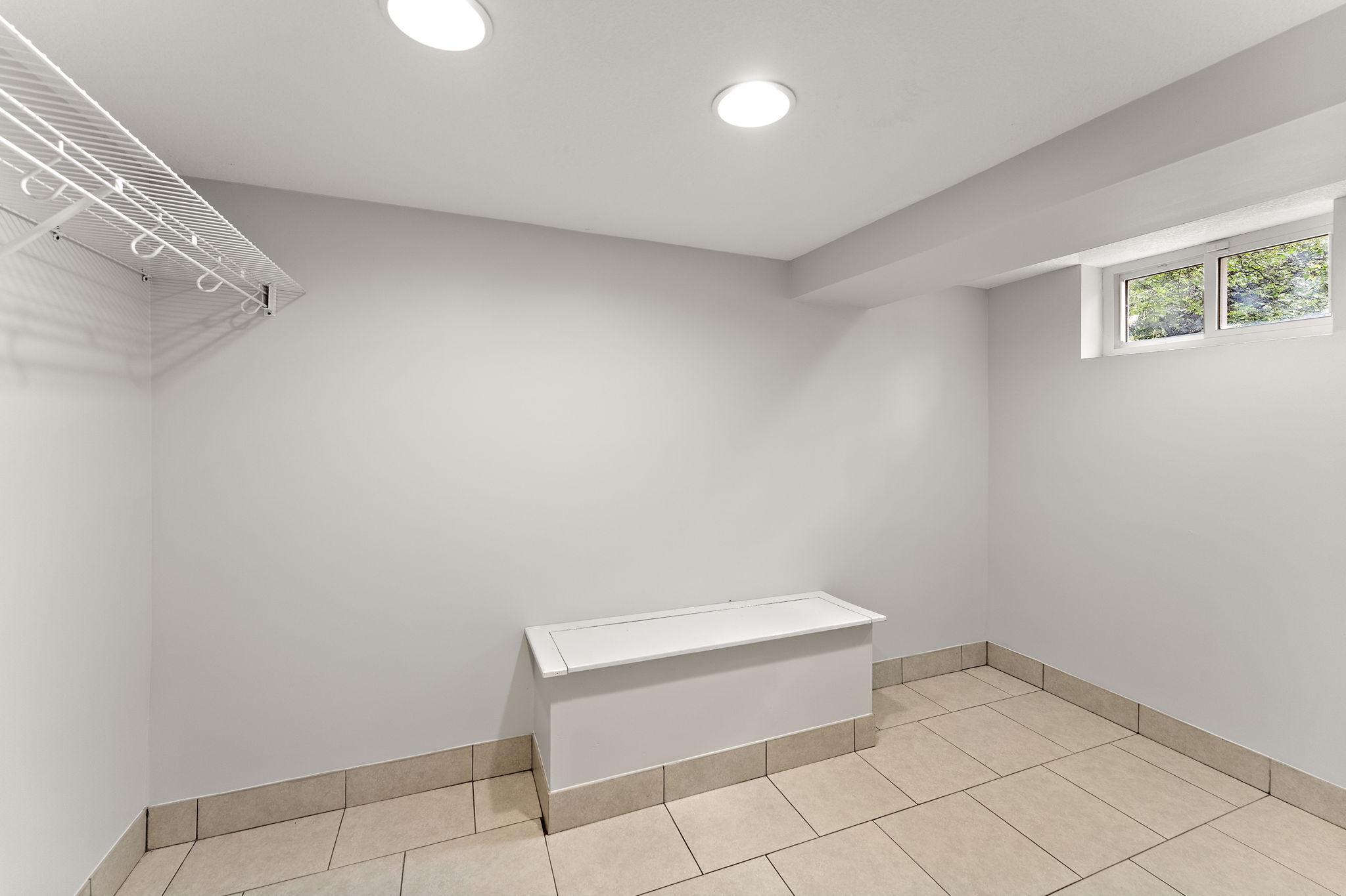 551 Pascal Street N Property Photo 27