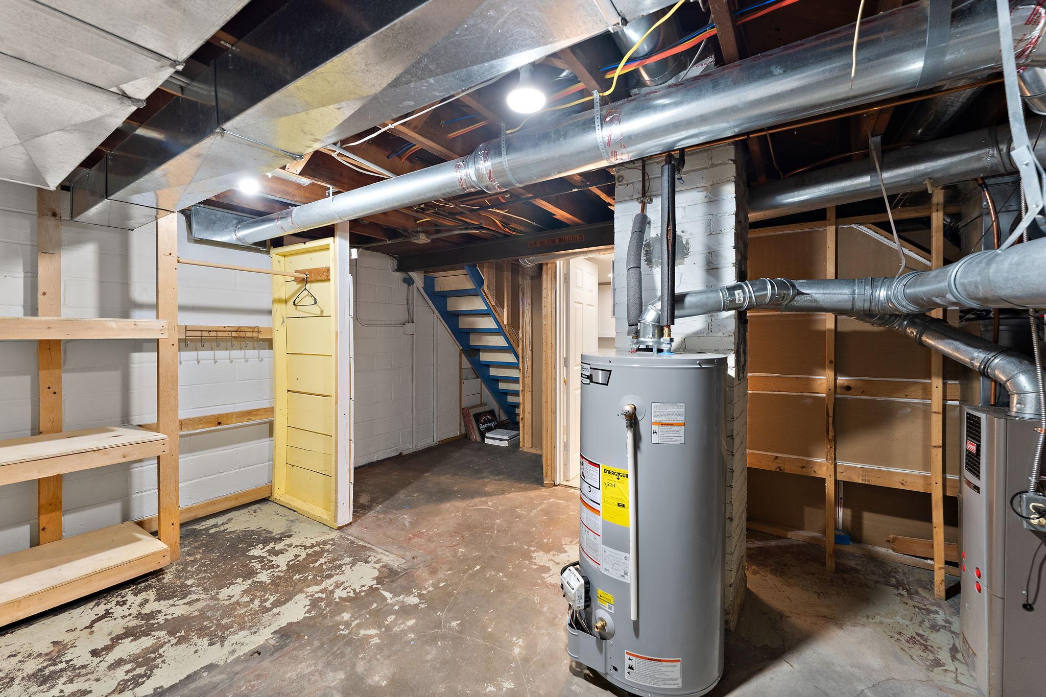 551 Pascal Street N Property Photo 29
