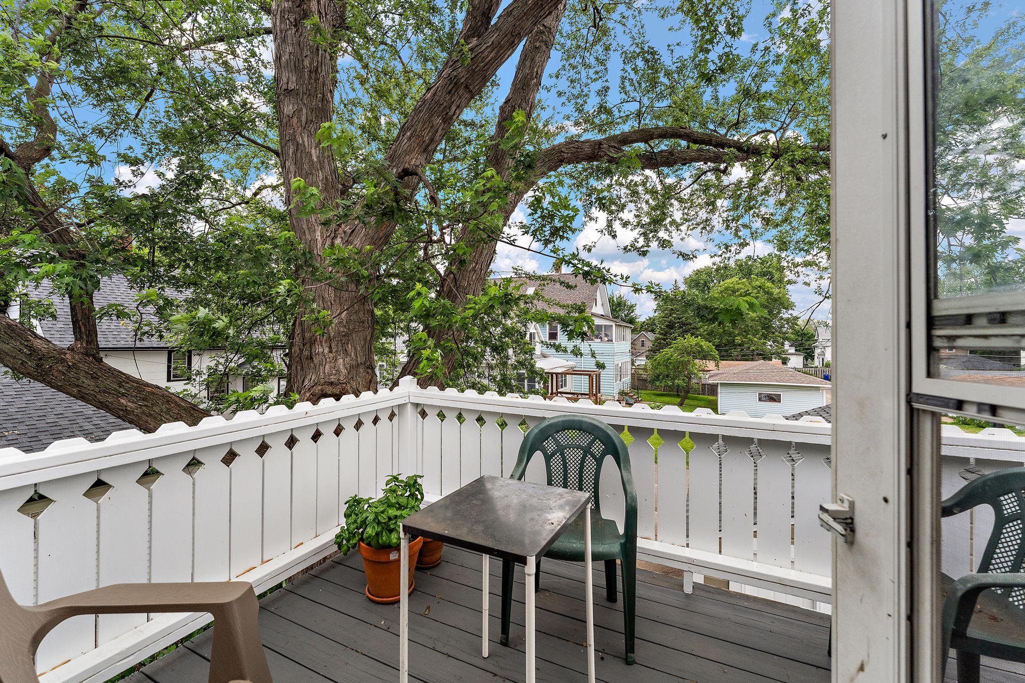 551 Pascal Street N Property Photo 32
