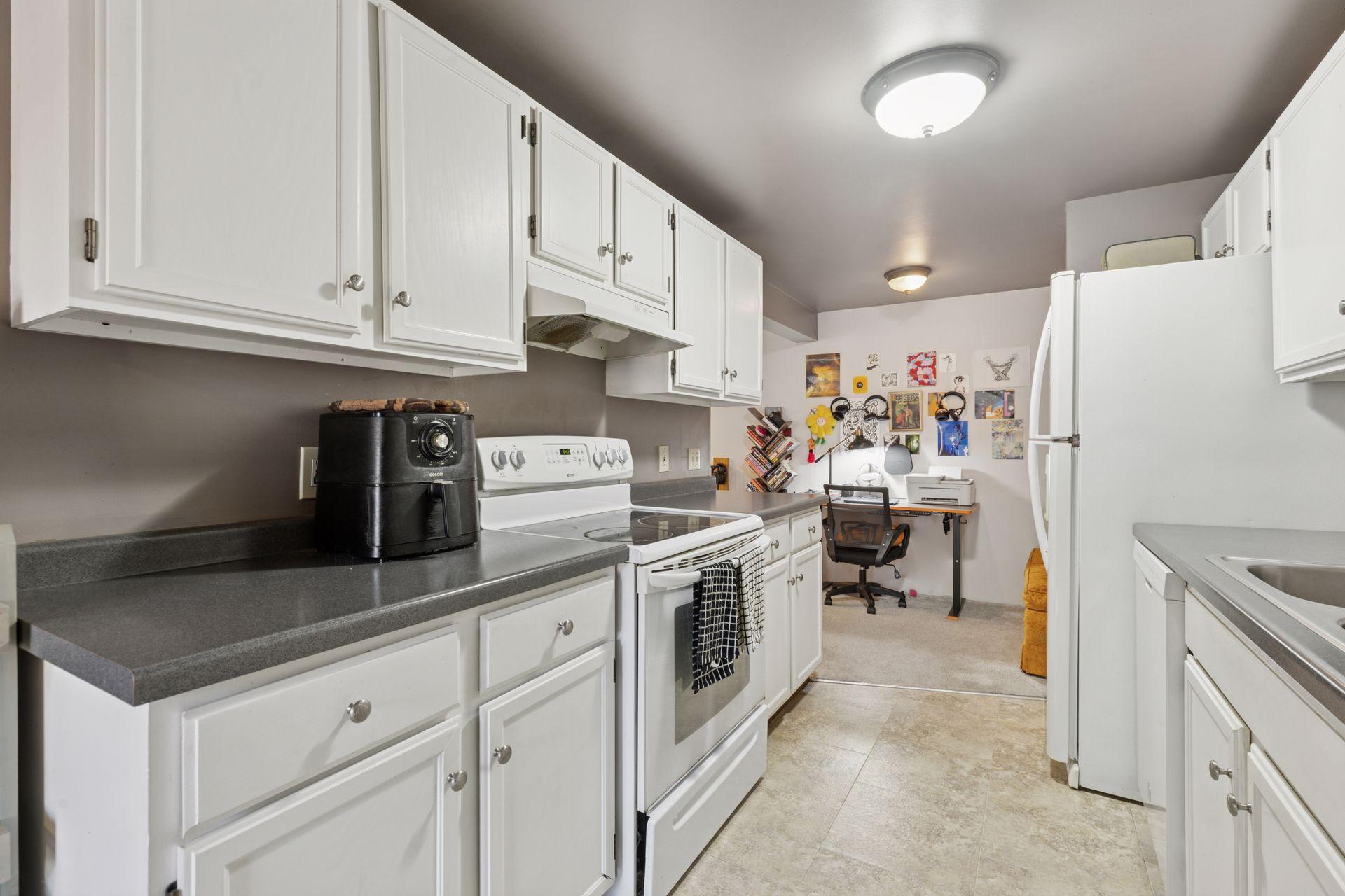 1807 Elliot Avenue 4 Property Photo 3