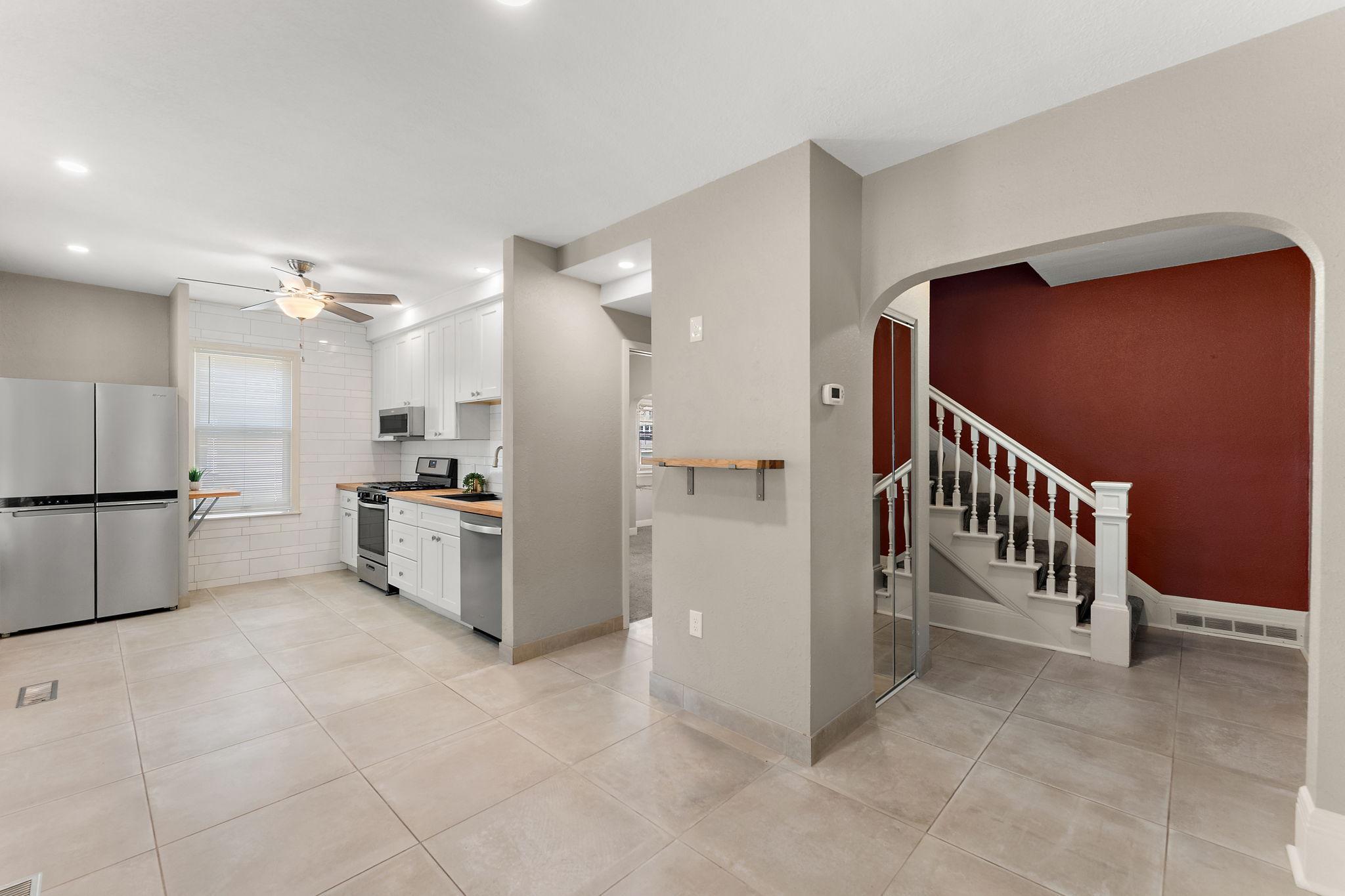 1467 Charles Avenue Property Photo 6