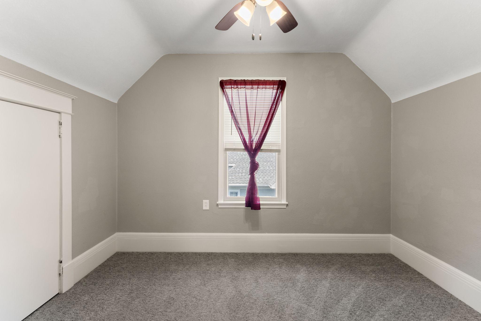 1467 Charles Avenue Property Photo 13