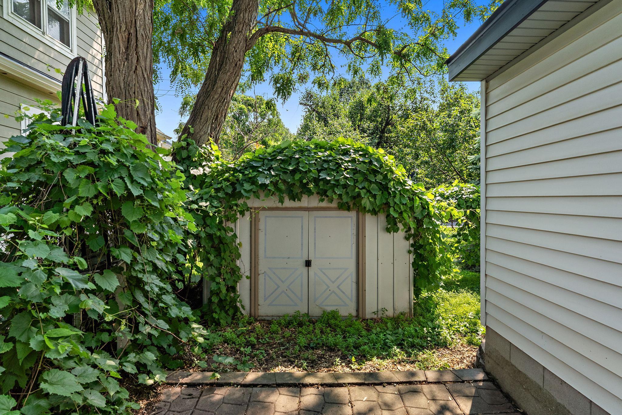 1467 Charles Avenue Property Photo 28