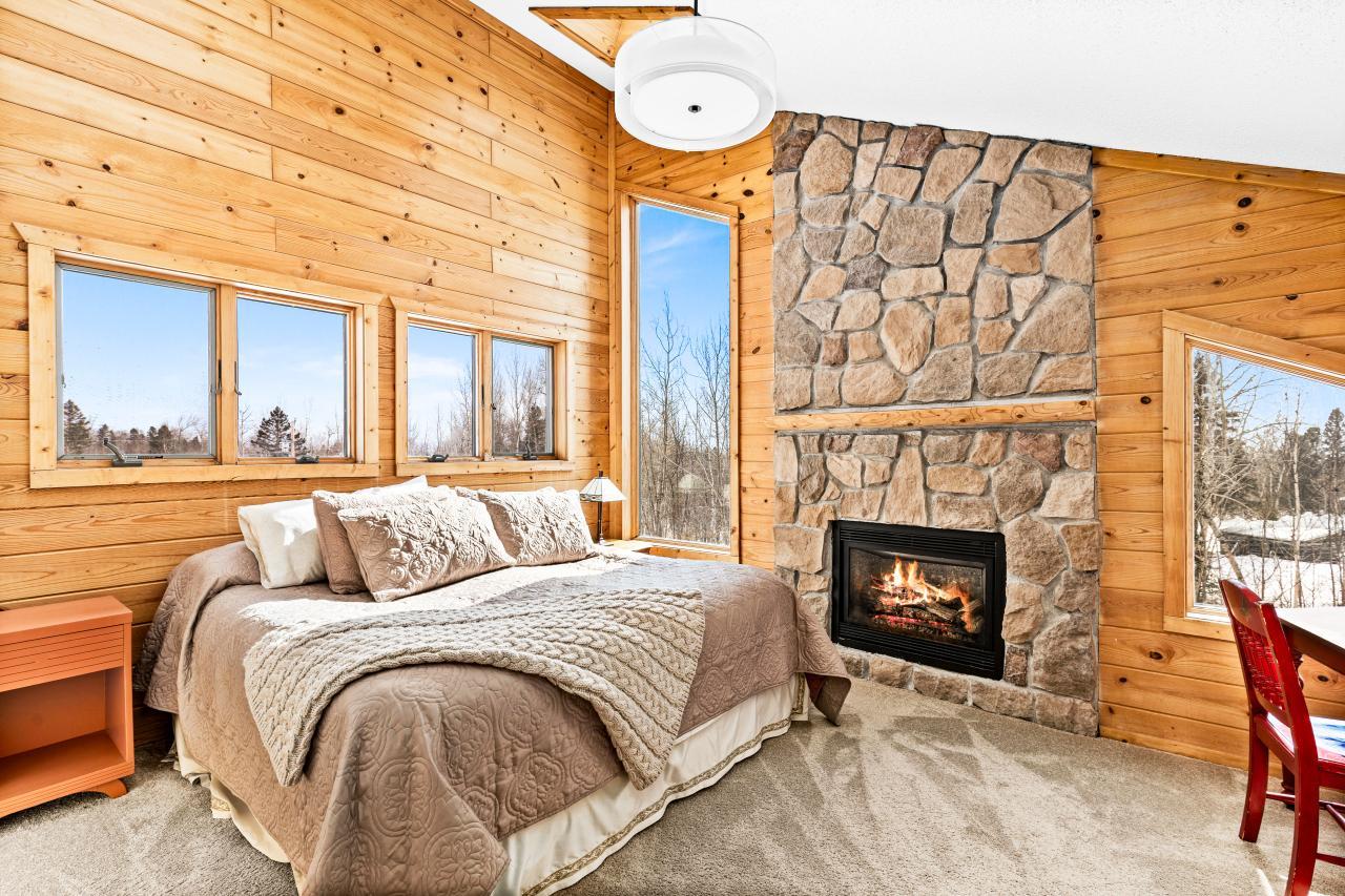 67 Snowshoe Trail Property Photo 4