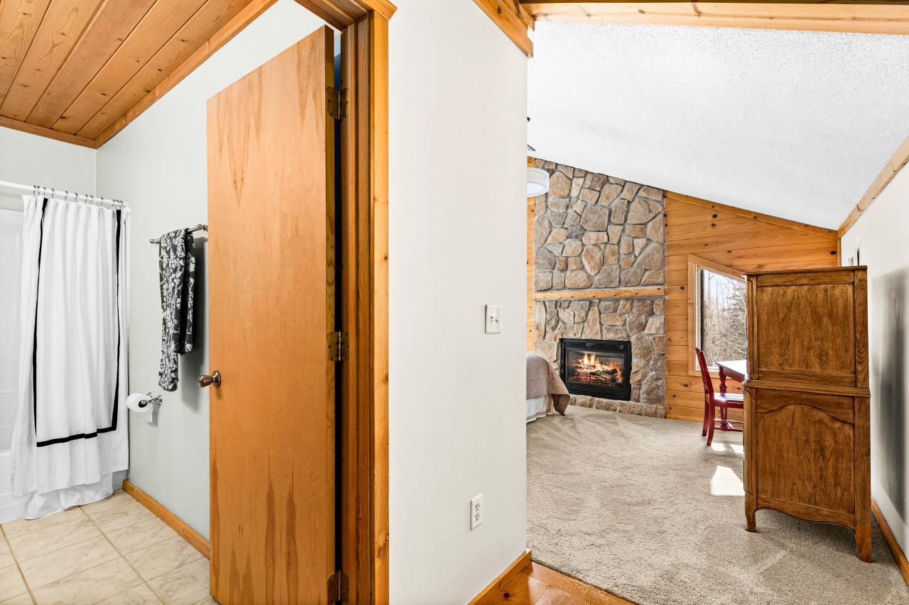 67 Snowshoe Trail Property Photo 8