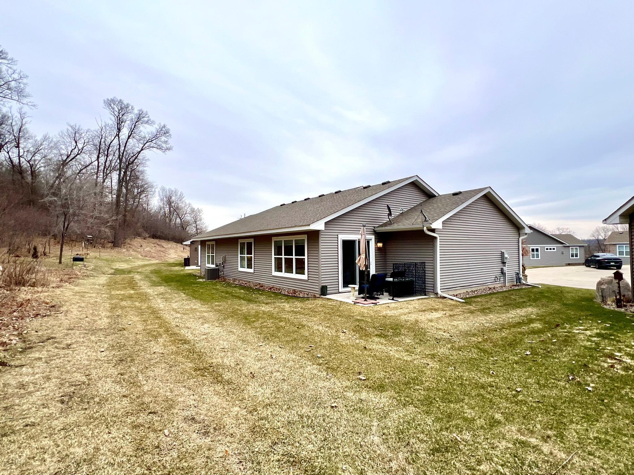 1140 Hewitt Boulevard Property Photo 3