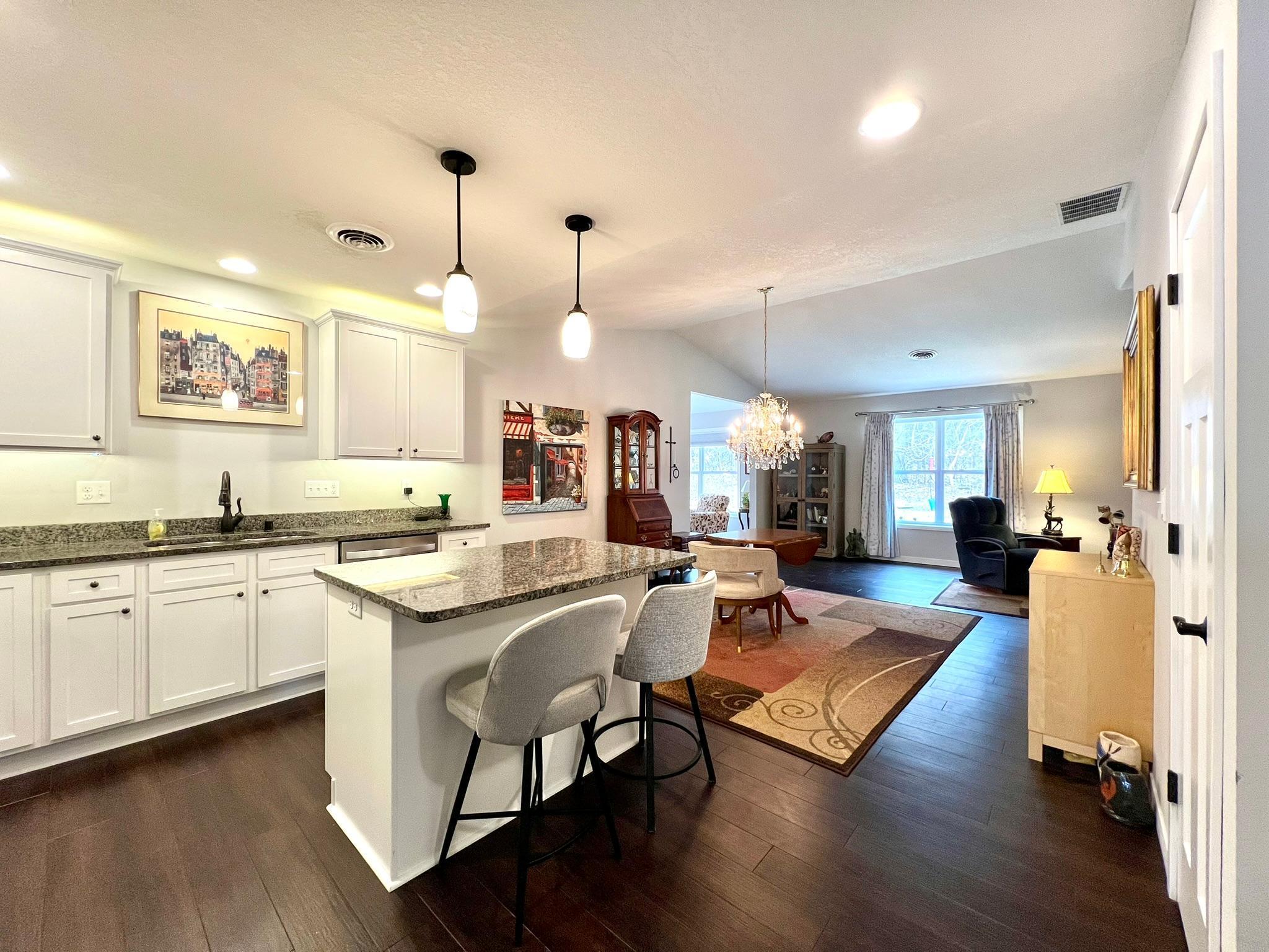 1140 Hewitt Boulevard Property Photo 8