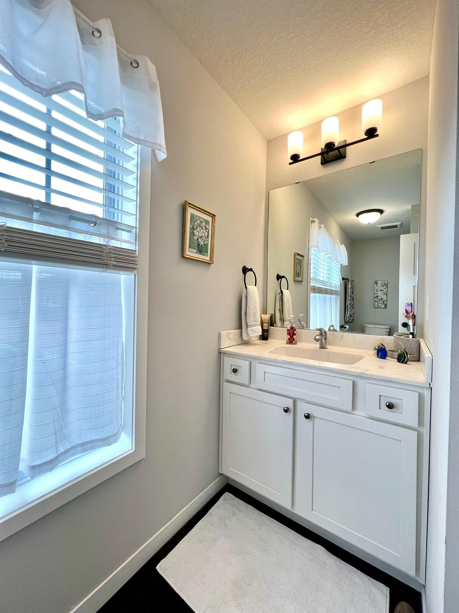1140 Hewitt Boulevard Property Photo 26
