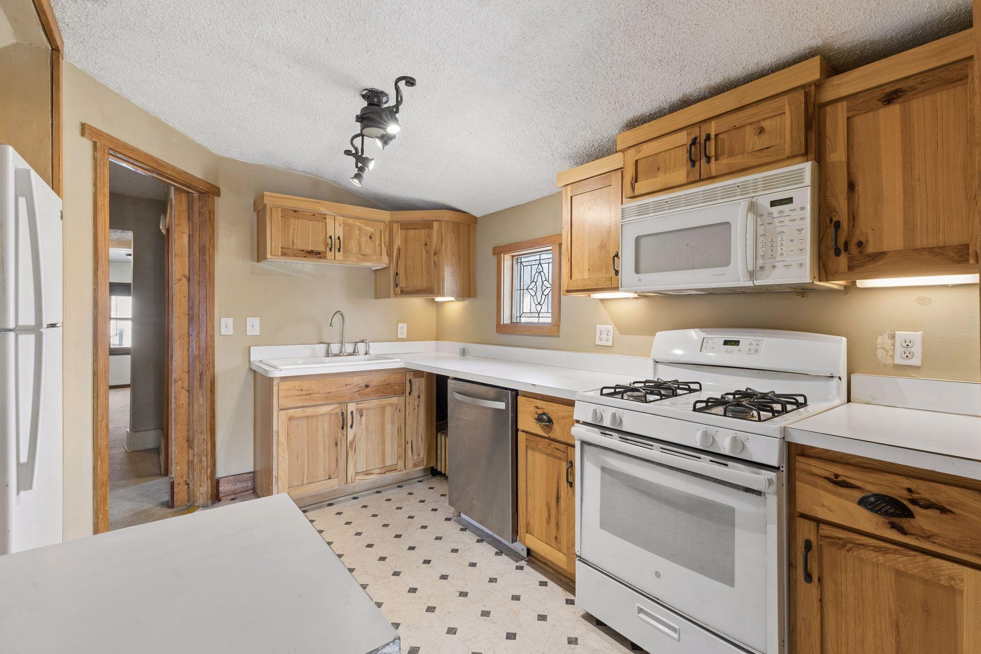 965 E Fremont Avenue Property Photo 12