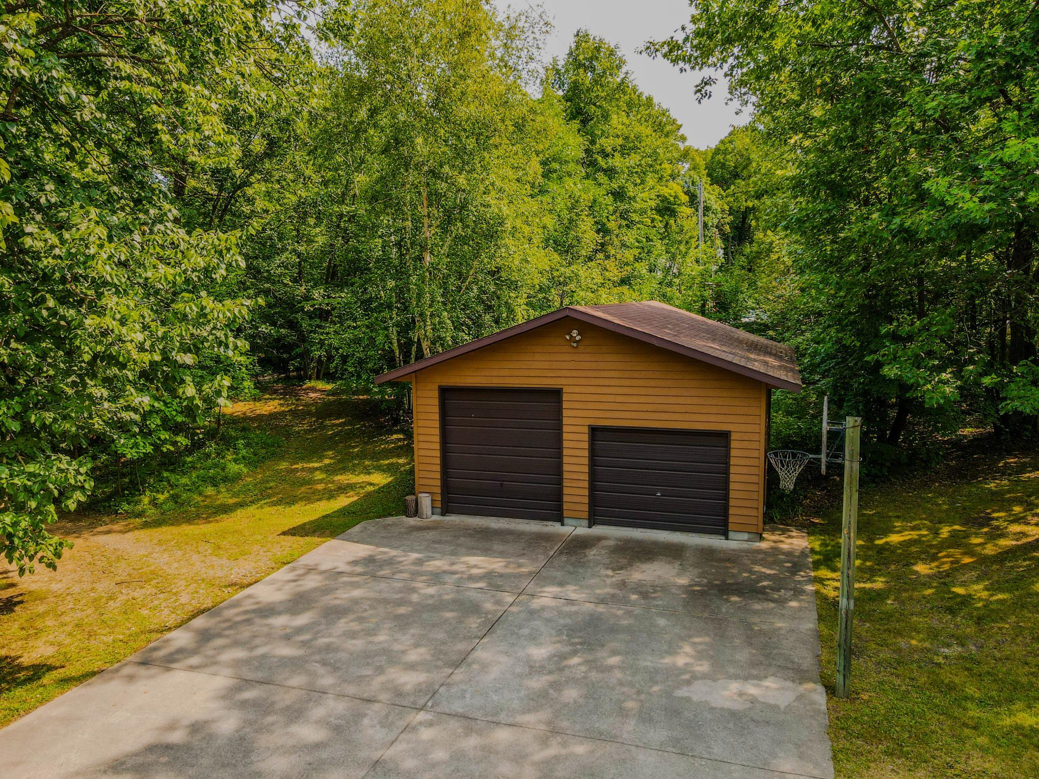 24281 Hazel Wood Drive Property Photo 5
