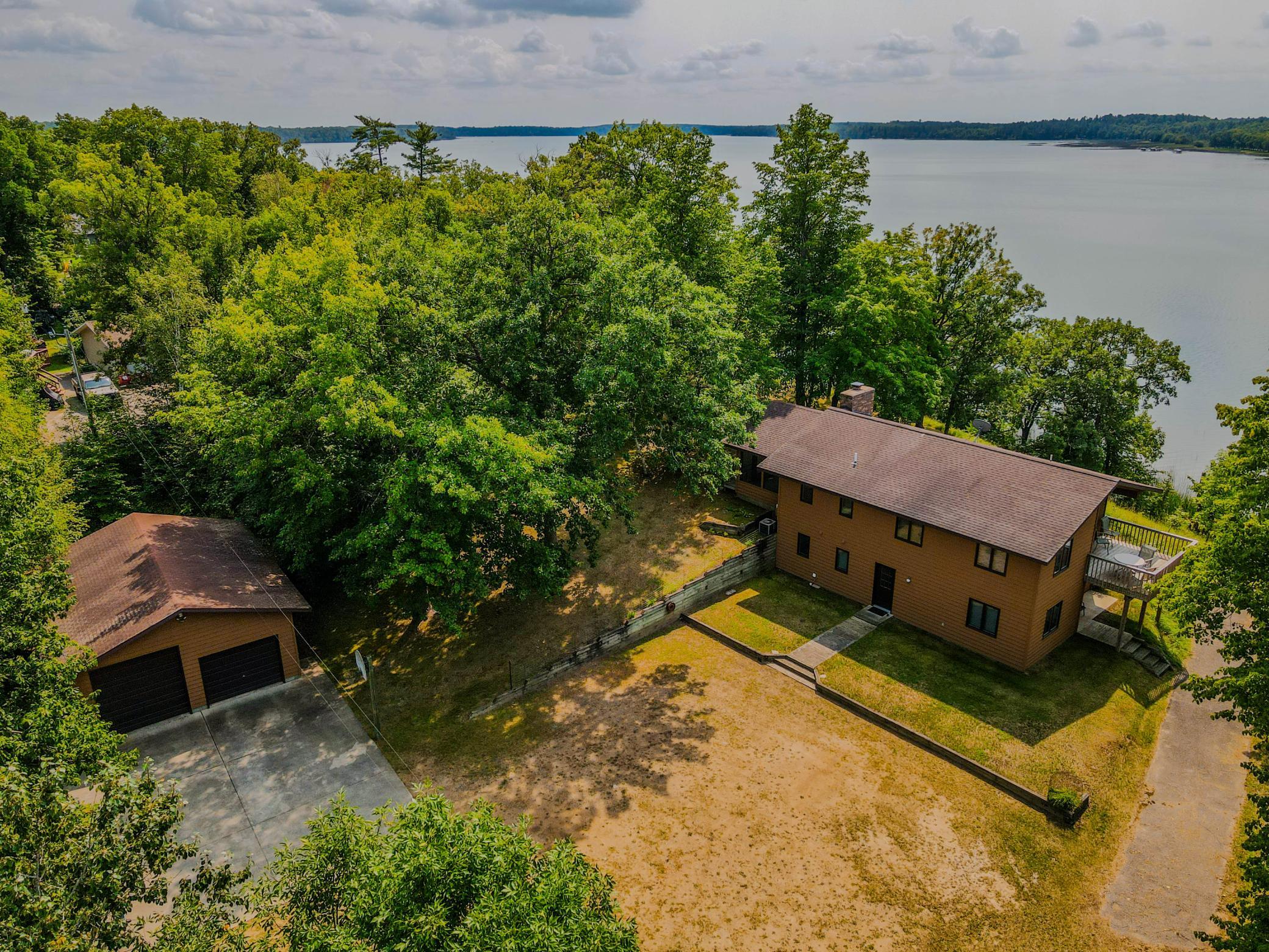24281 Hazel Wood Drive Property Photo 6