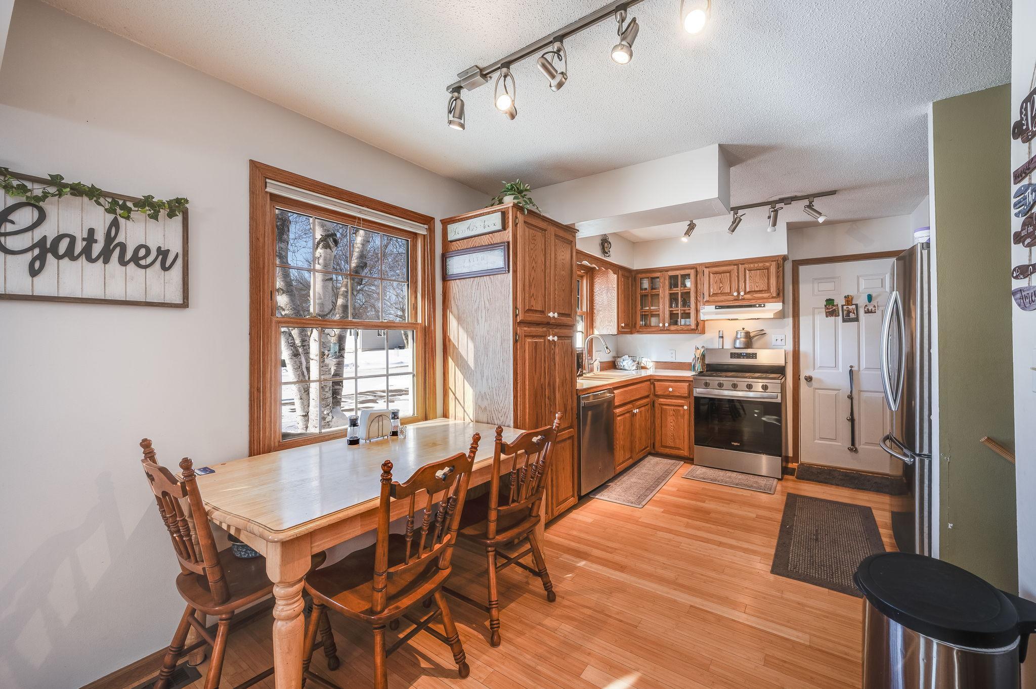 103 E Interlaken Road Property Photo 2