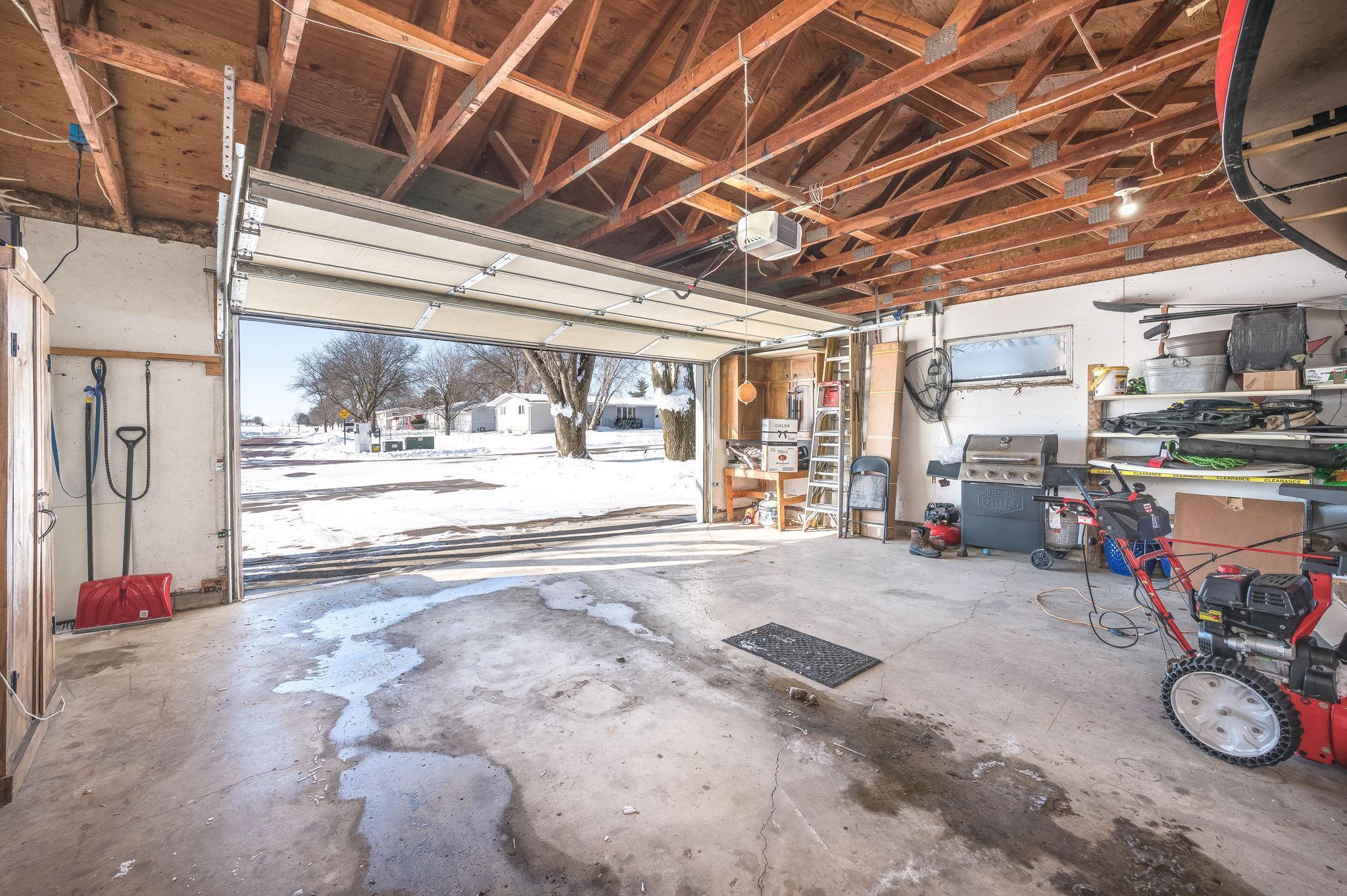 103 E Interlaken Road Property Photo 28