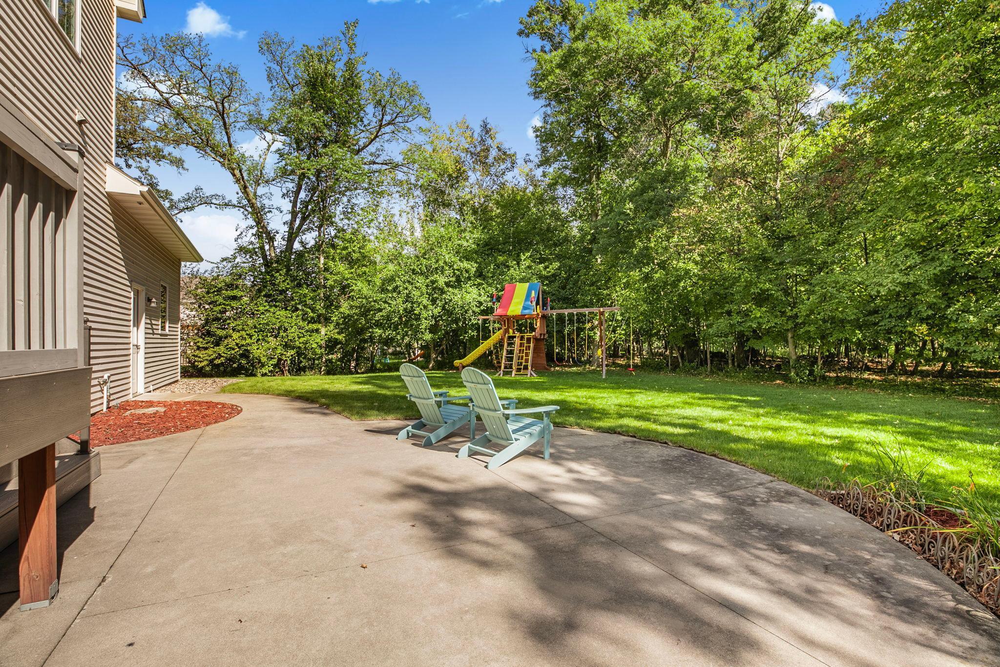 1612 Blackberry Circle Property Photo 4