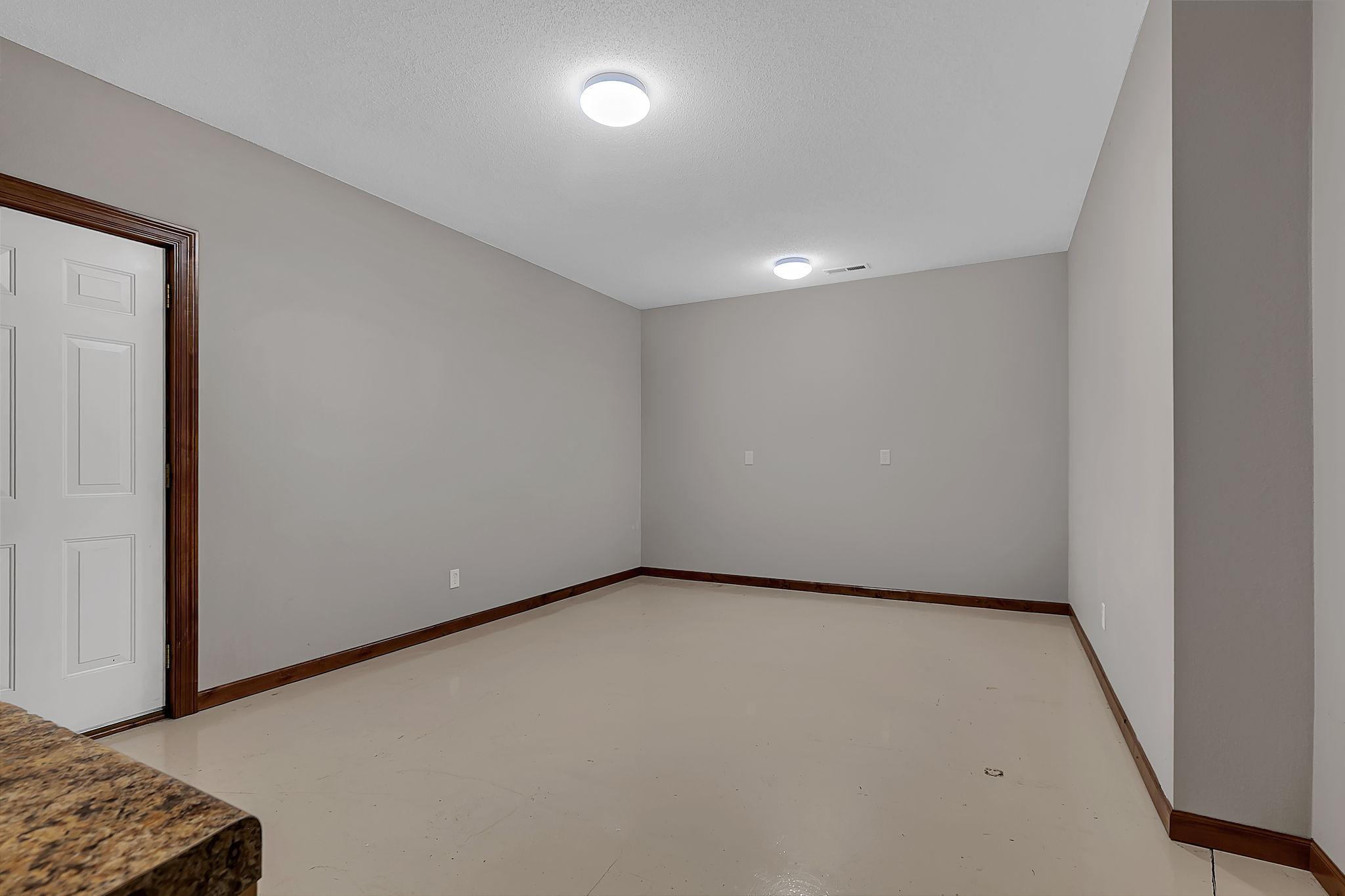 1612 Blackberry Circle Property Photo 43