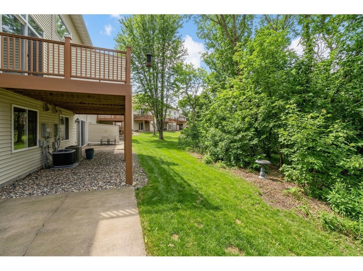 15585 Cherry Path Property Photo 5