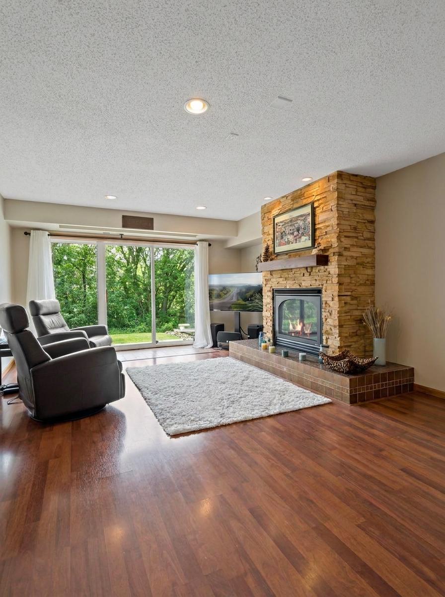 15585 Cherry Path Property Photo 6