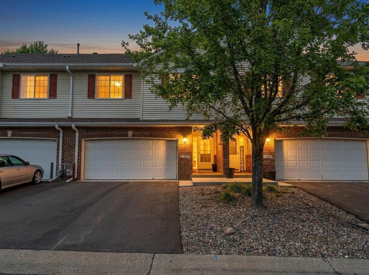 15585 Cherry Path Property Photo 10