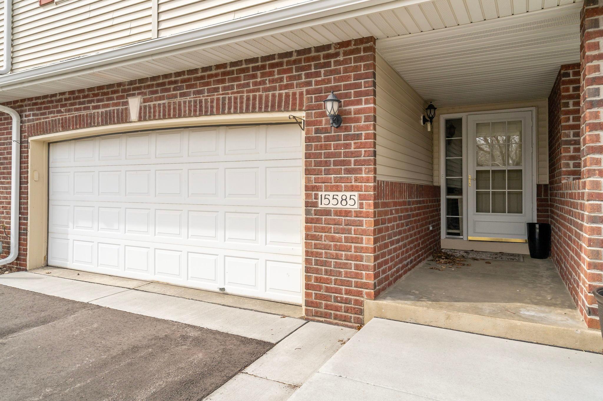 15585 Cherry Path Property Photo 11