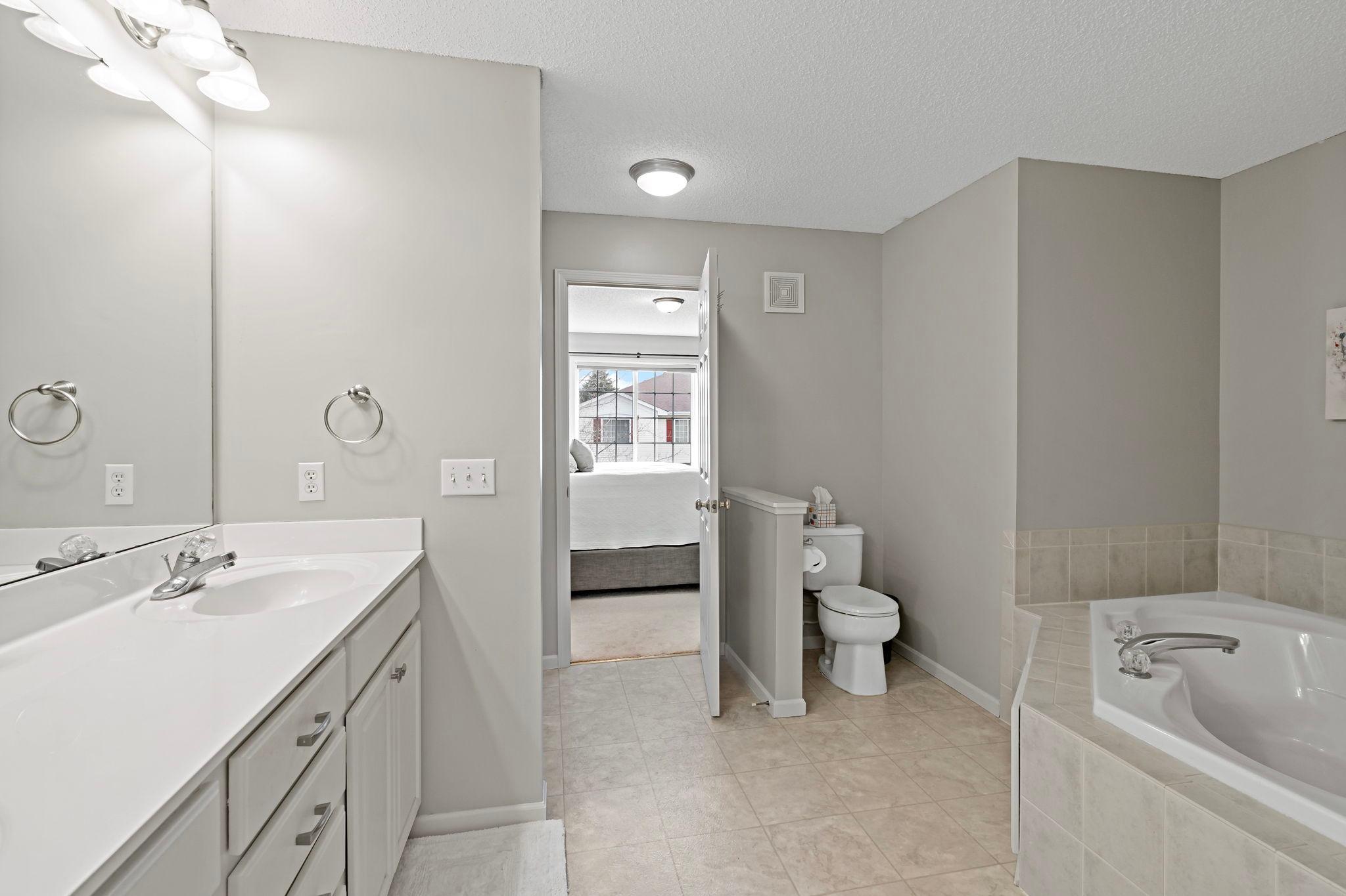 15585 Cherry Path Property Photo 31