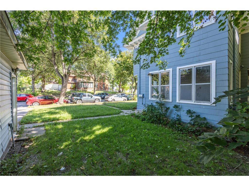 2827 Lyndale Avenue N Property Photo 19