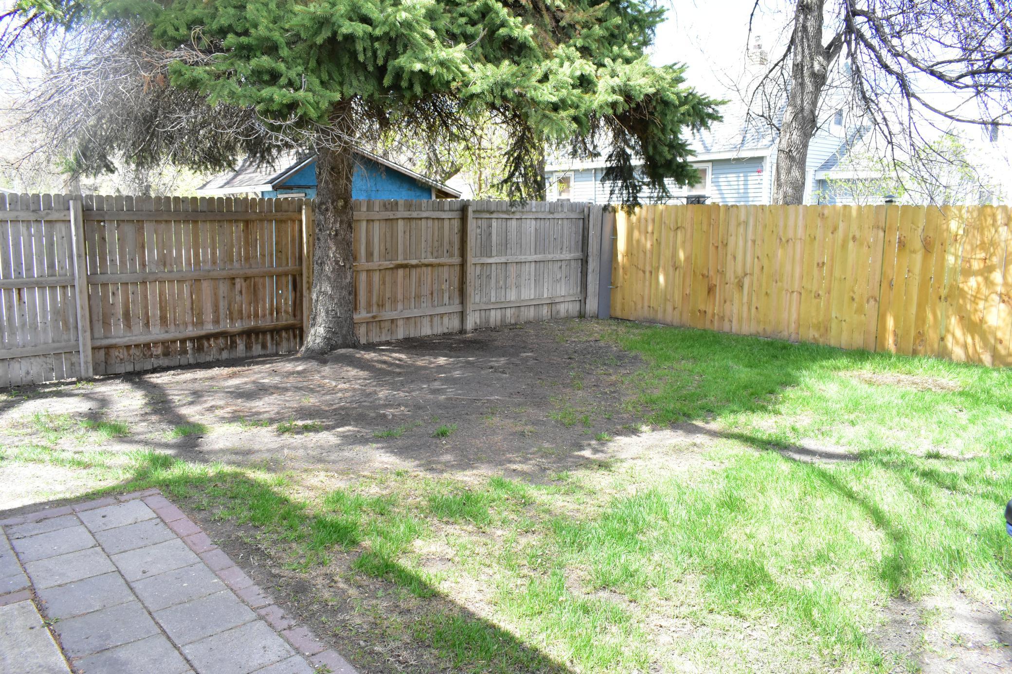 1404 2nd Avenue N Property Photo 3