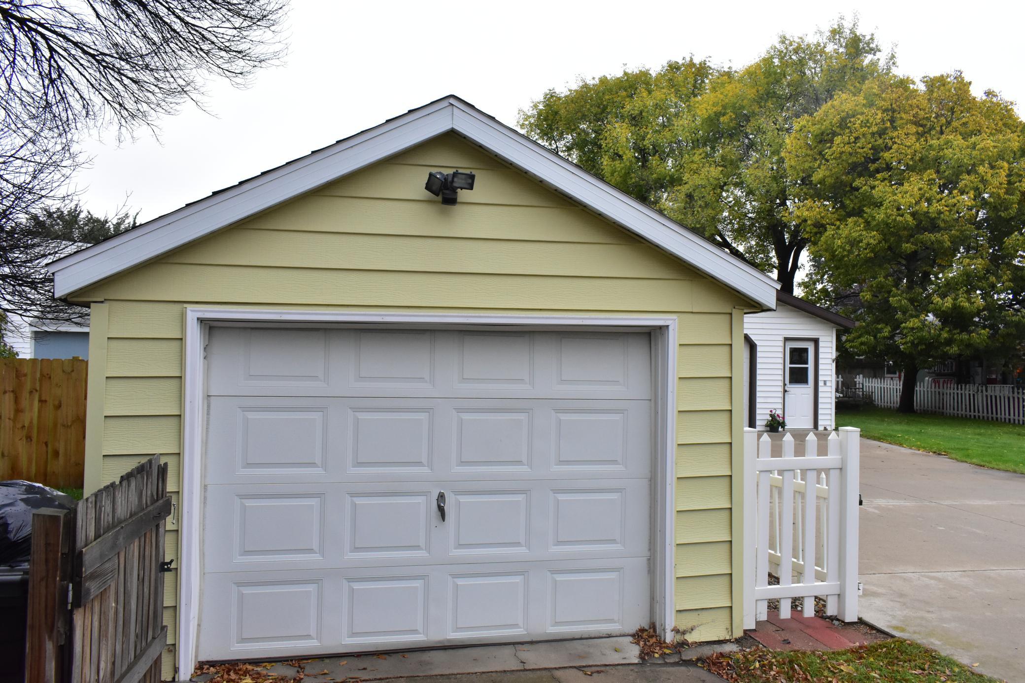 1404 2nd Avenue N Property Photo 6