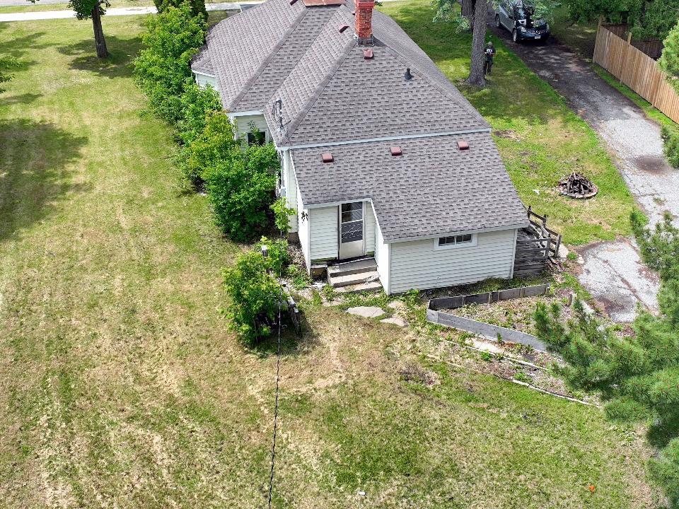 126 Tousley Avenue N Property Photo 3