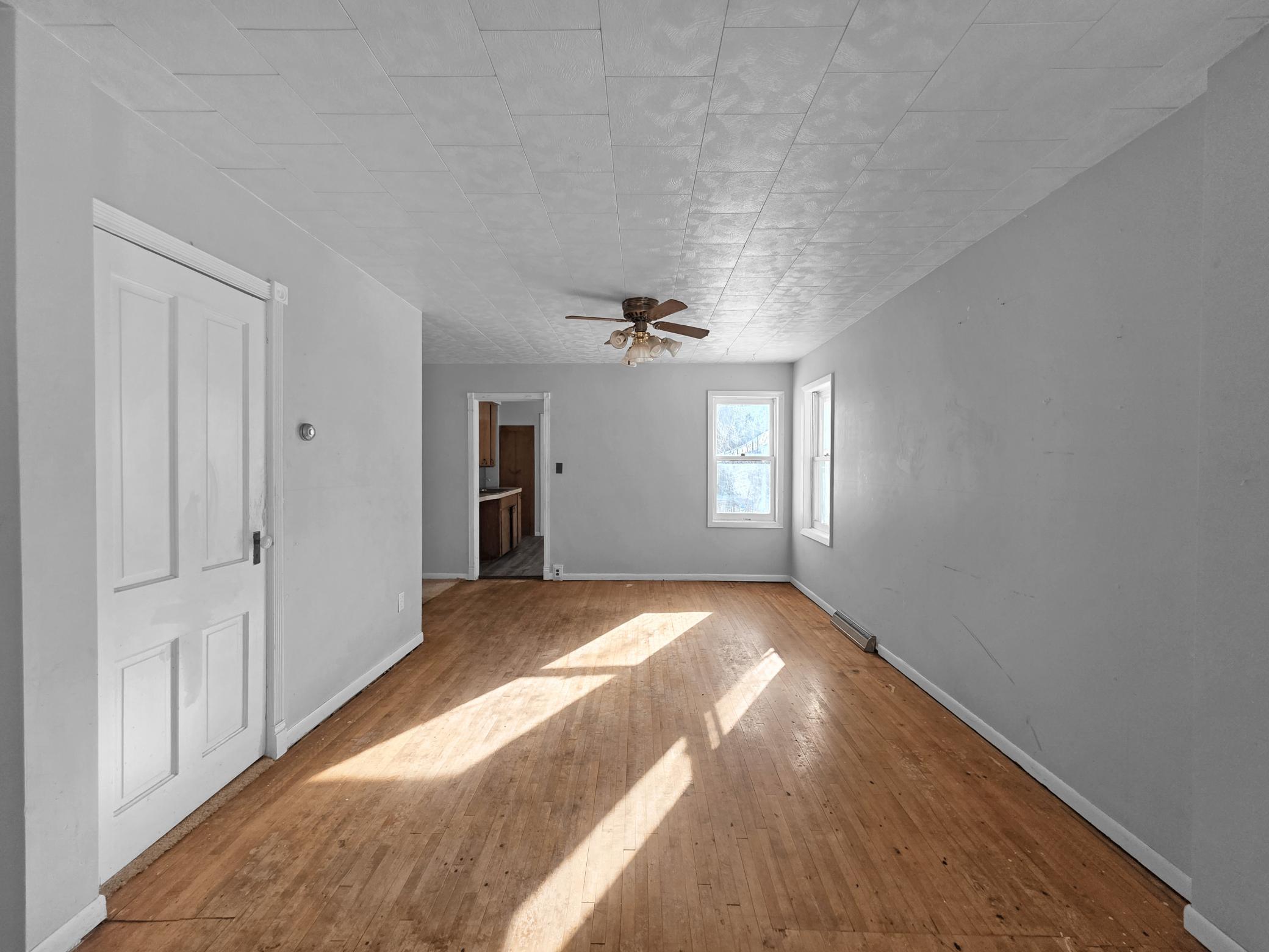 126 Tousley Avenue N Property Photo 13