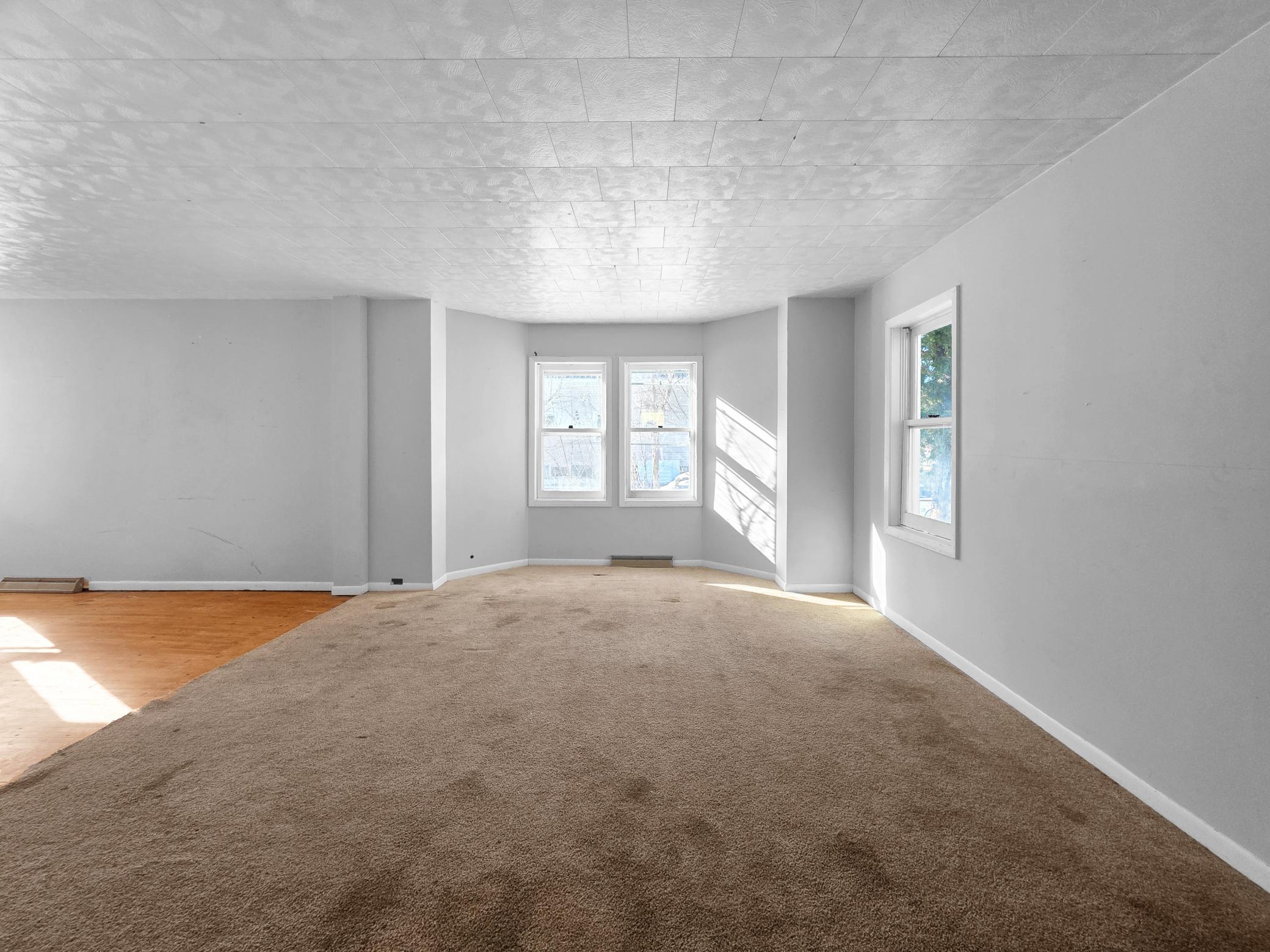 126 Tousley Avenue N Property Photo 14