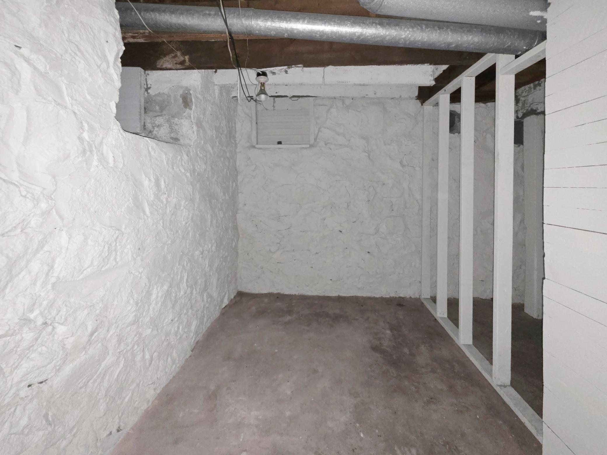 126 Tousley Avenue N Property Photo 19