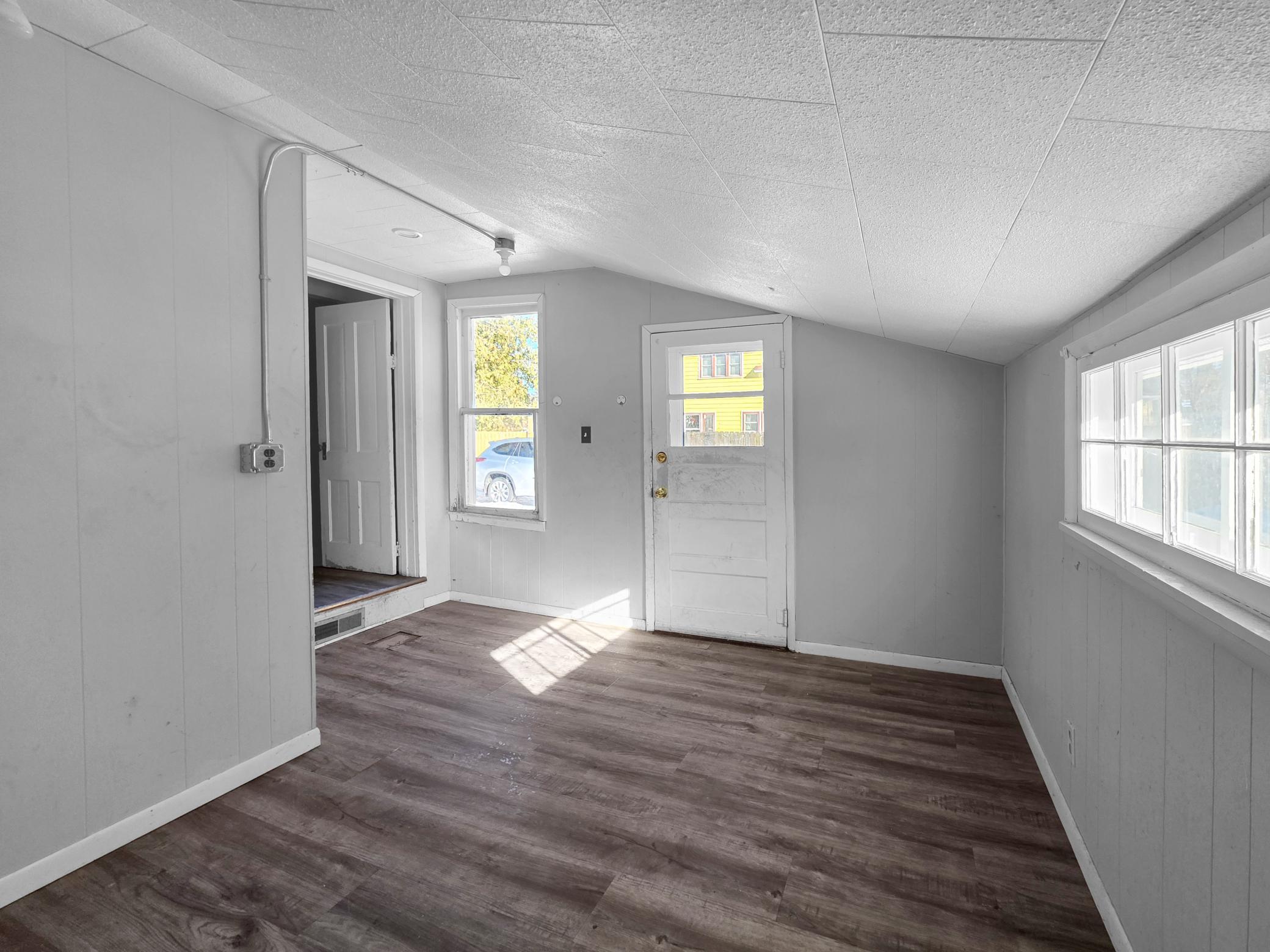 126 Tousley Avenue N Property Photo 22