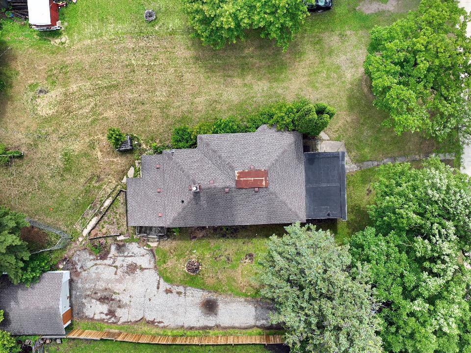 126 Tousley Avenue N Property Photo 29
