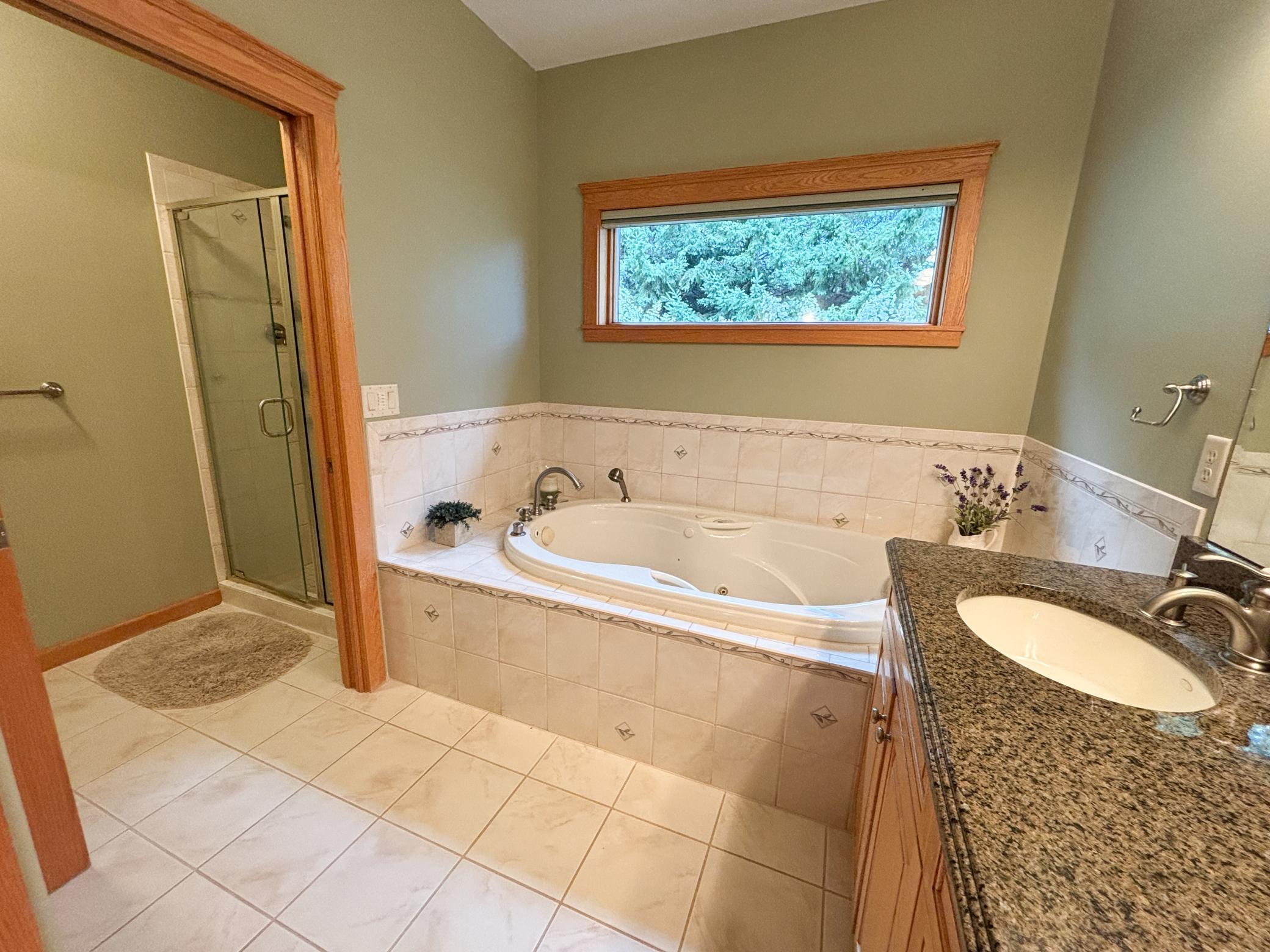 521 E Summit Street Property Photo 22
