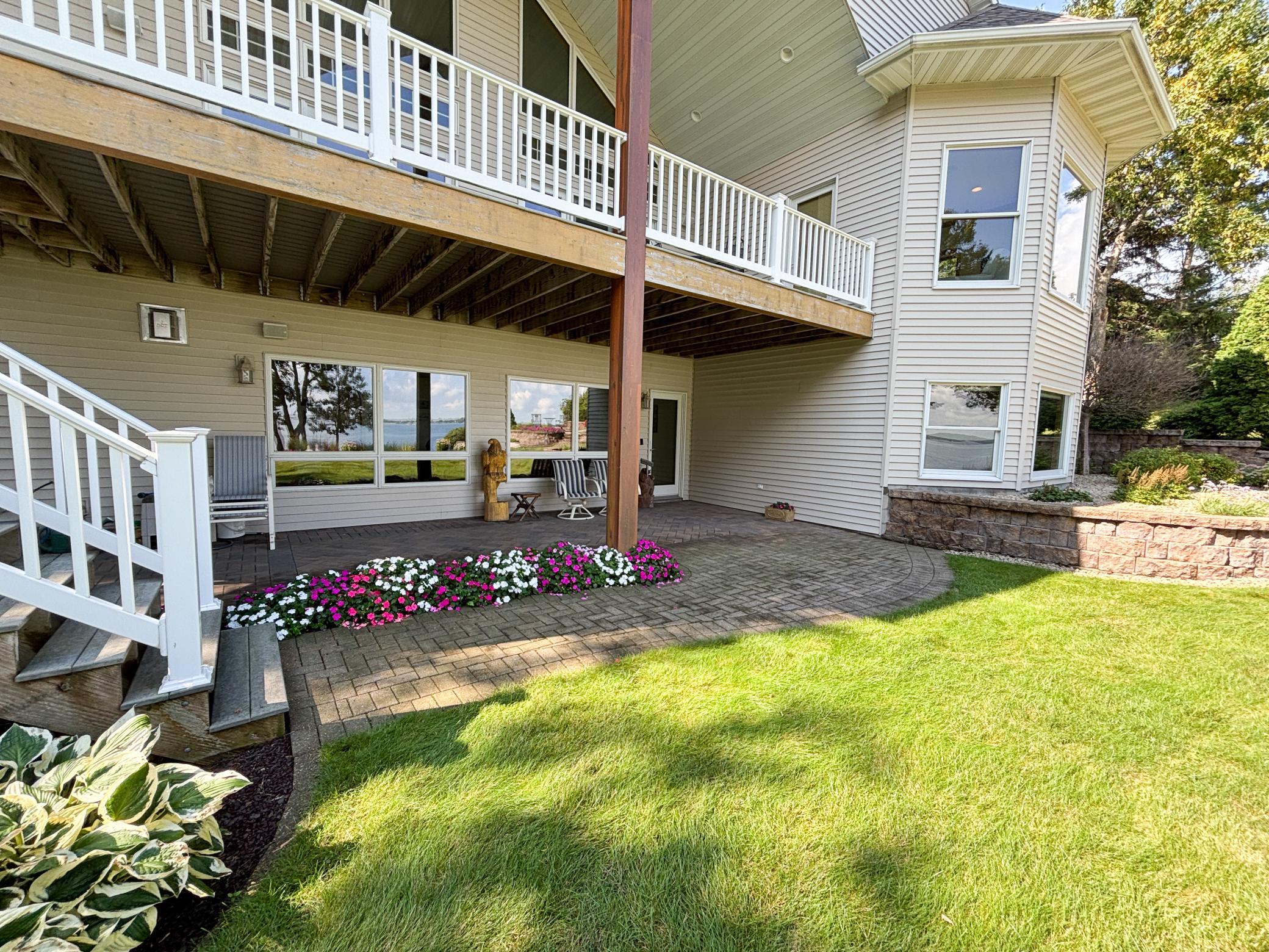 521 E Summit Street Property Photo 56