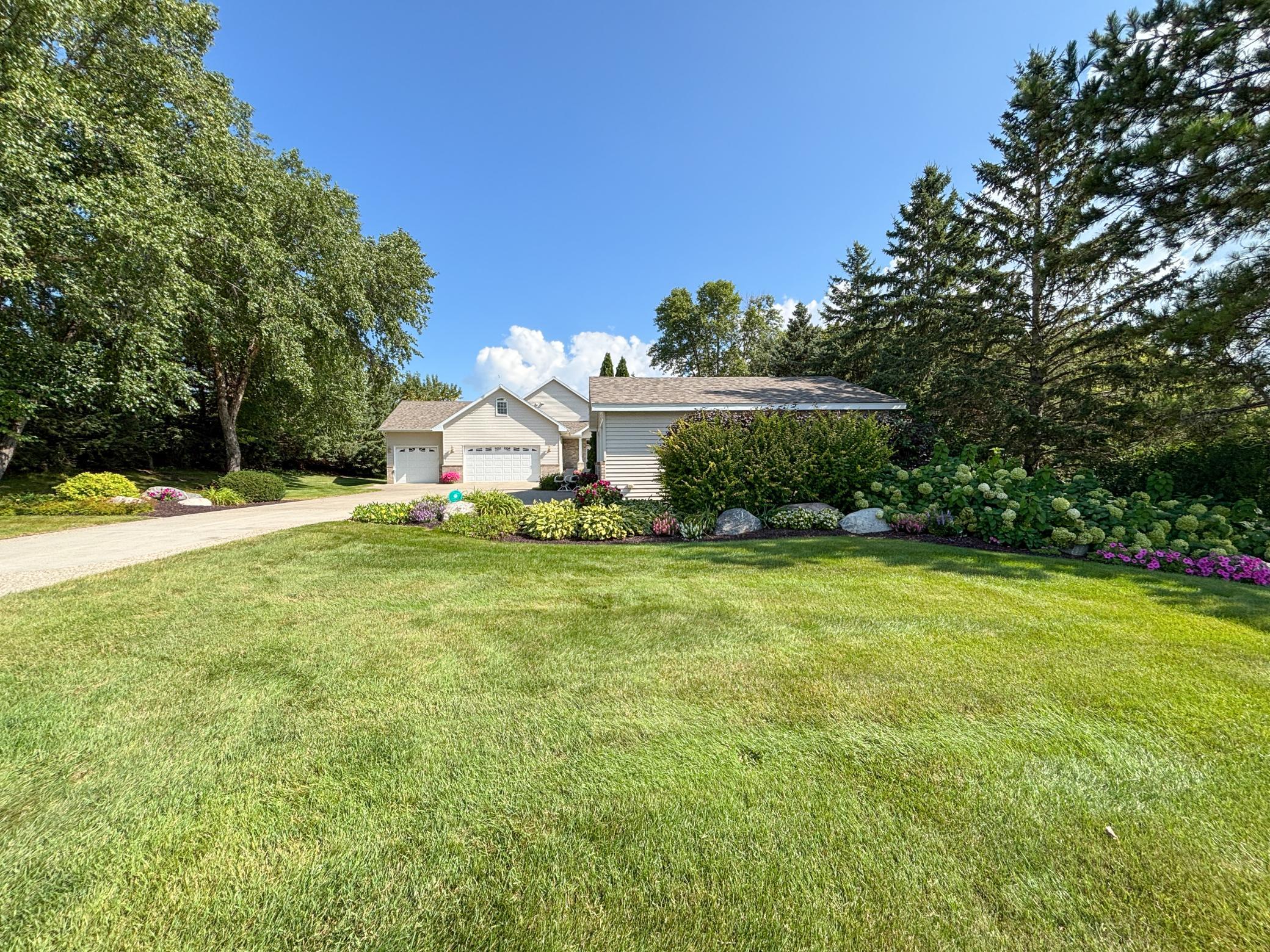 521 E Summit Street Property Photo 67