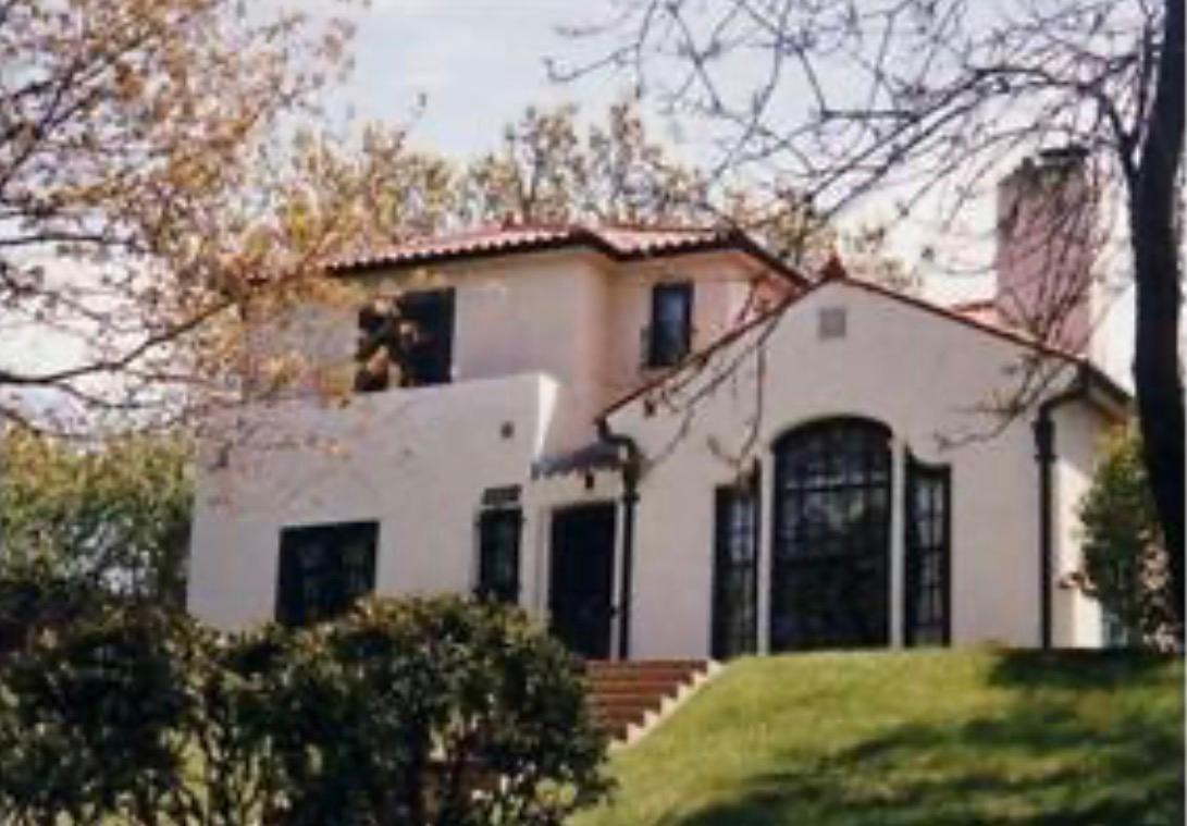 1005 Cedar Lake Road S Property Photo 1