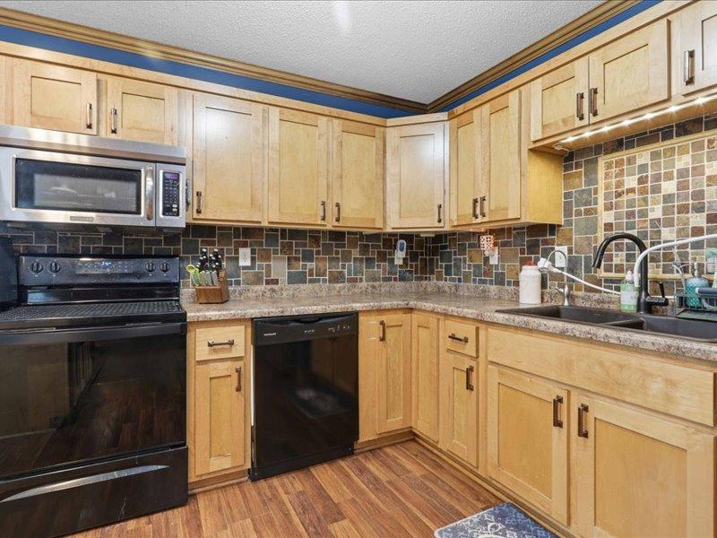 2236 Highway 65 2 Property Photo 7