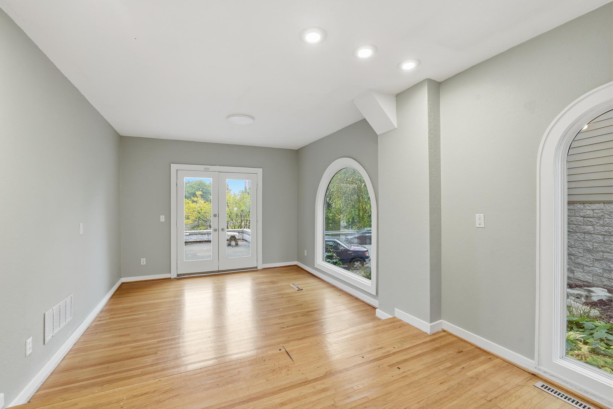 233 Groveland Avenue Property Photo 13