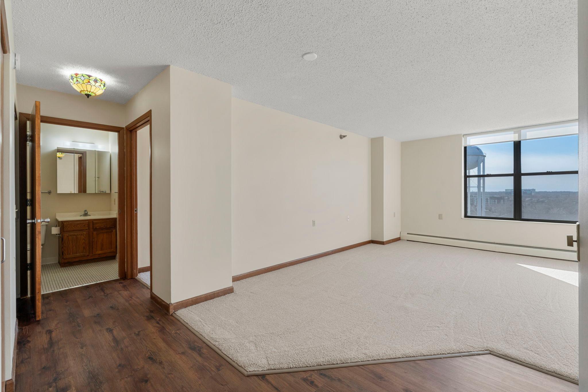 7600 Golden Valley Road 1004 Property Photo 2