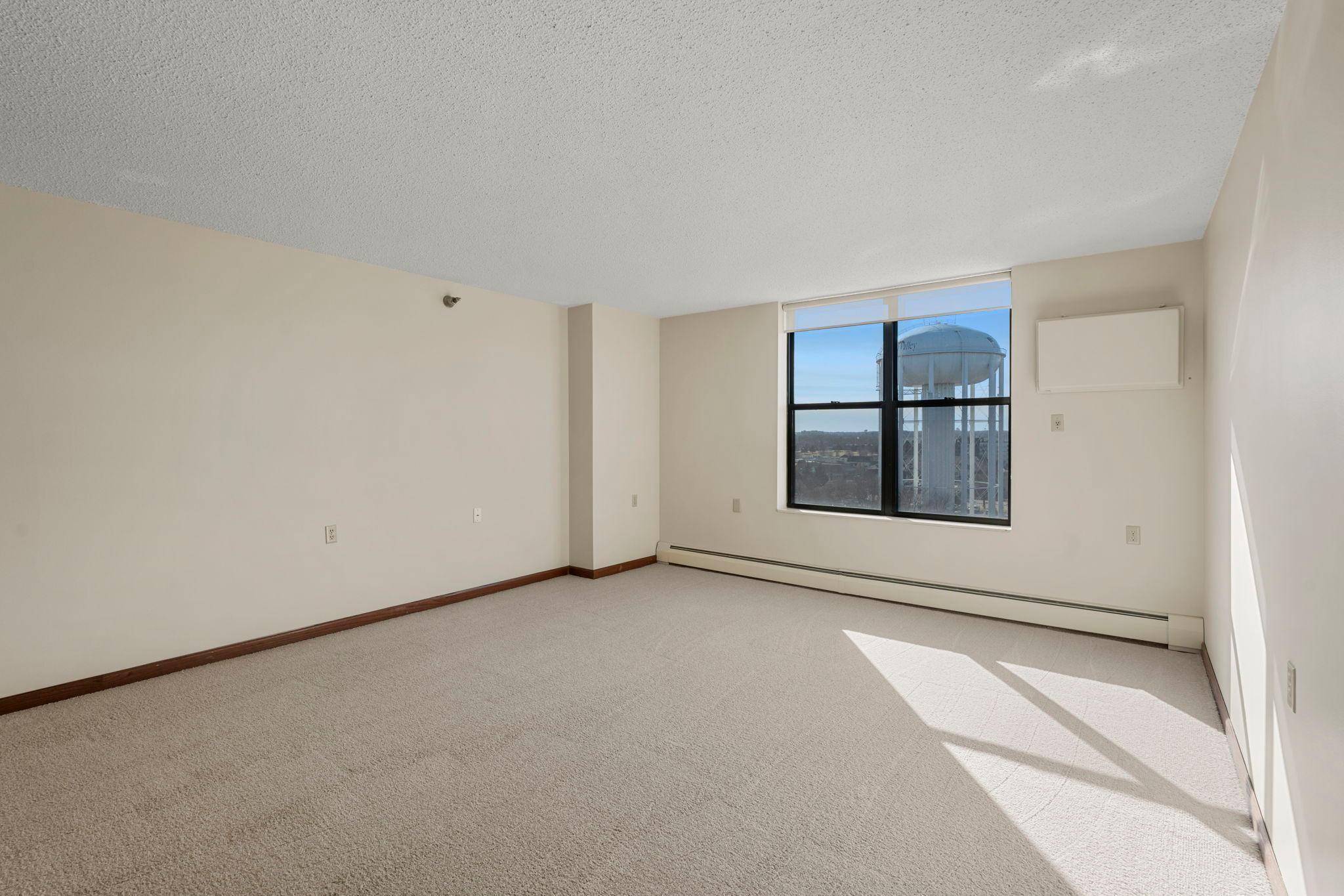 7600 Golden Valley Road 1004 Property Photo 4