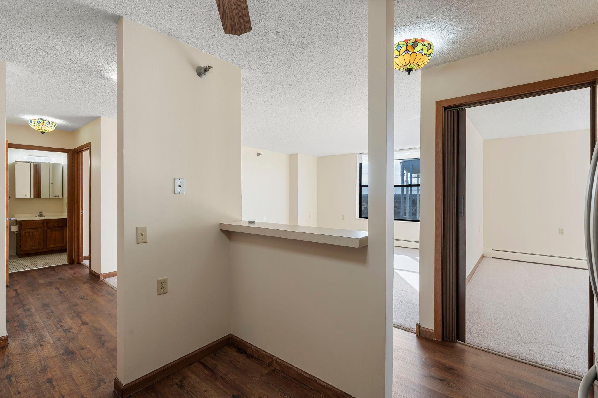 7600 Golden Valley Road 1004 Property Photo 10