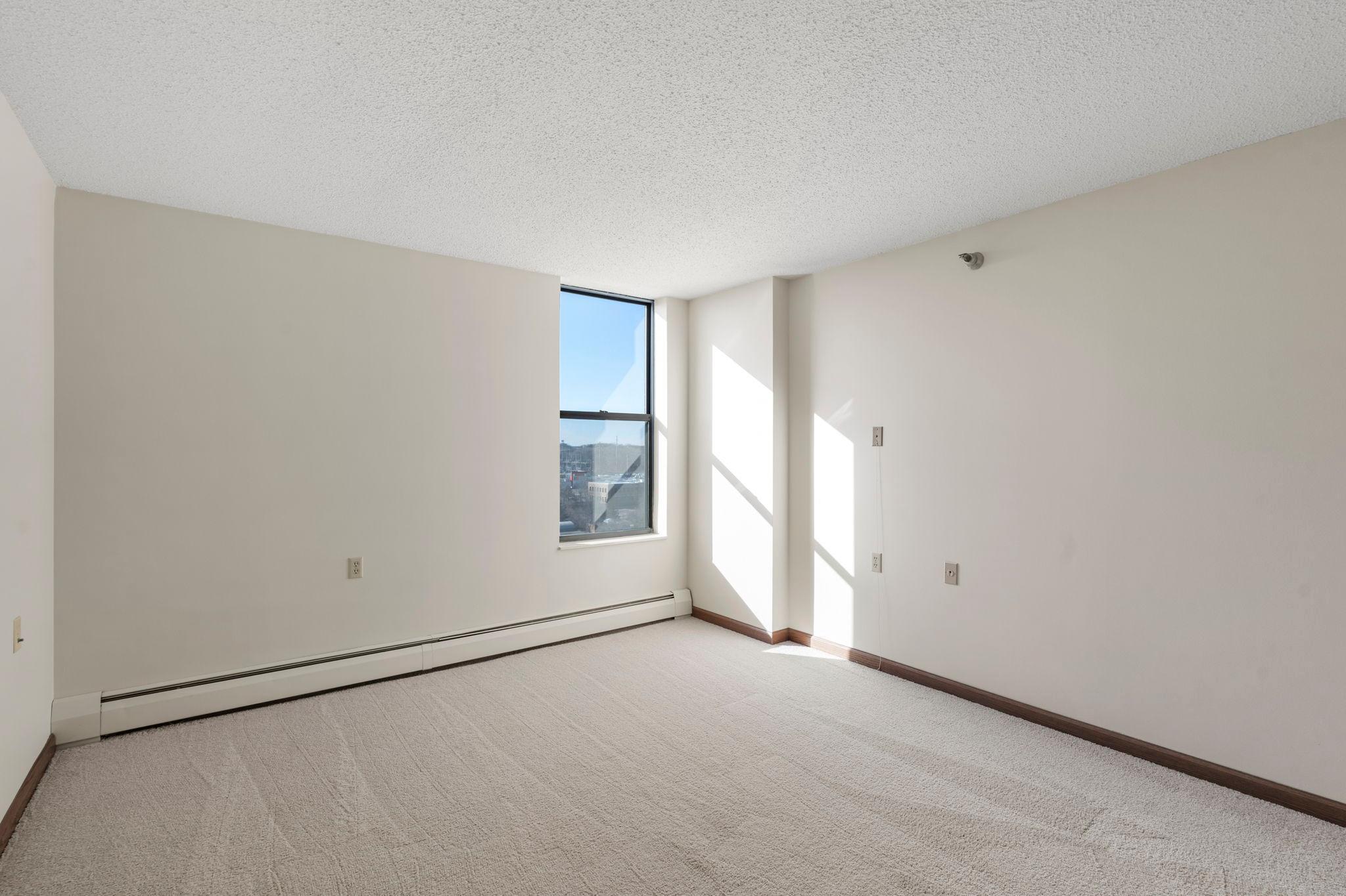 7600 Golden Valley Road 1004 Property Photo 11