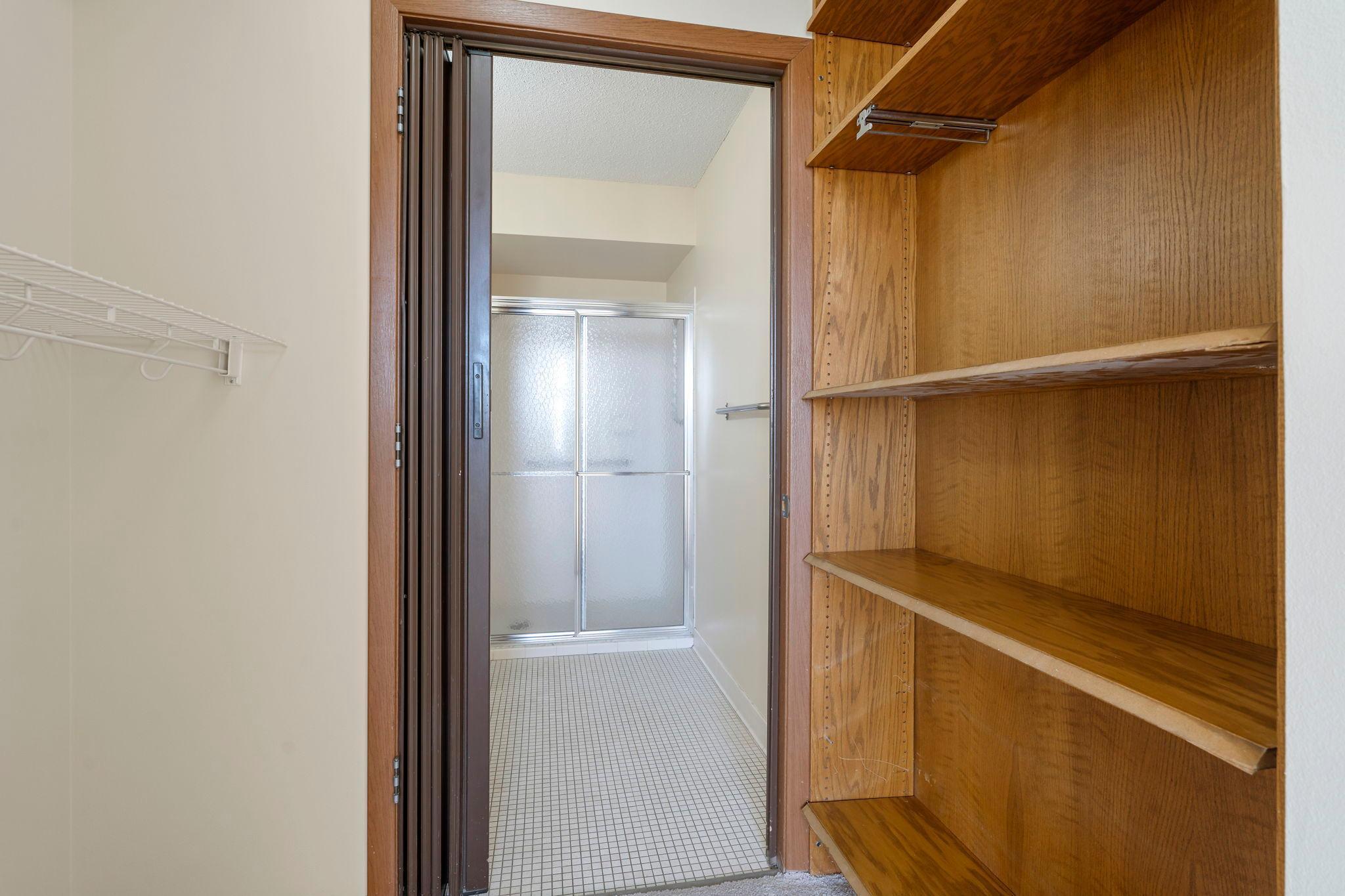 7600 Golden Valley Road 1004 Property Photo 13