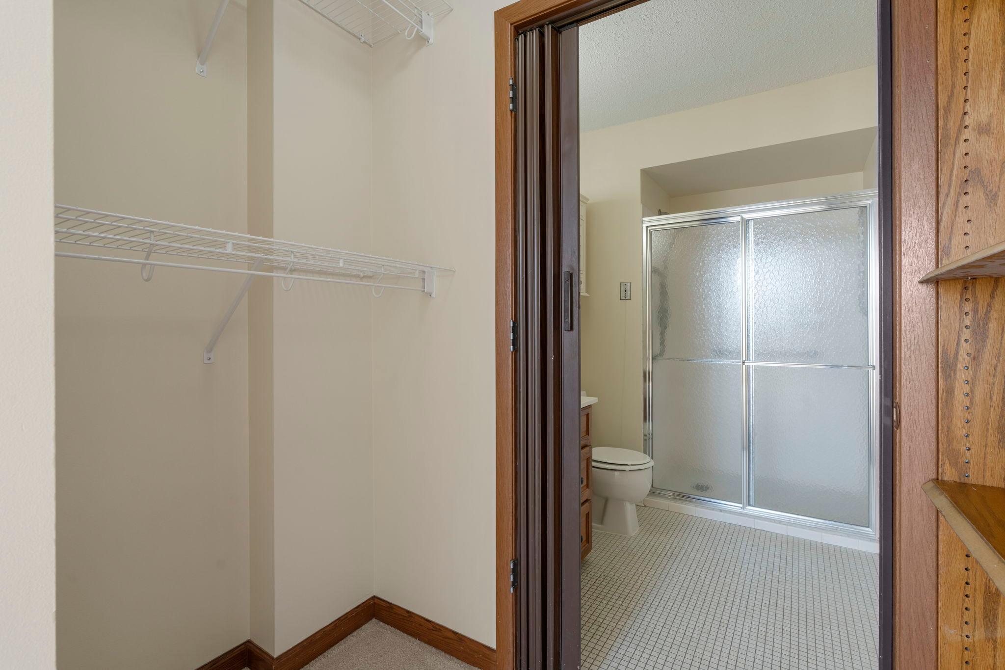7600 Golden Valley Road 1004 Property Photo 14