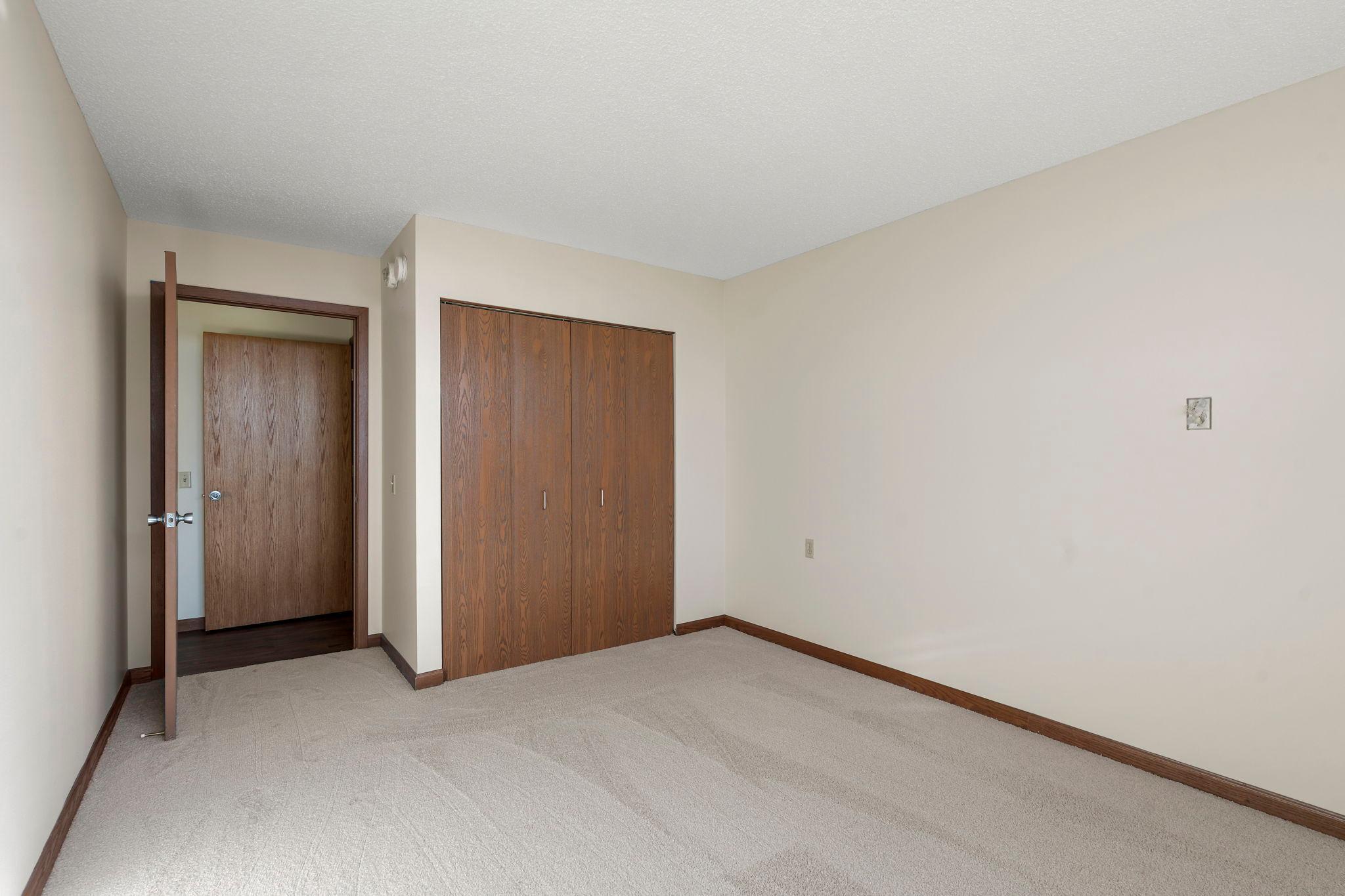 7600 Golden Valley Road 1004 Property Photo 17
