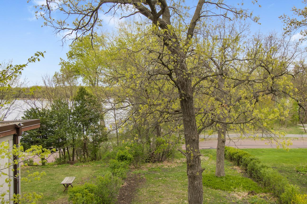 2036 Cedar Lake Parkway Property Photo 23