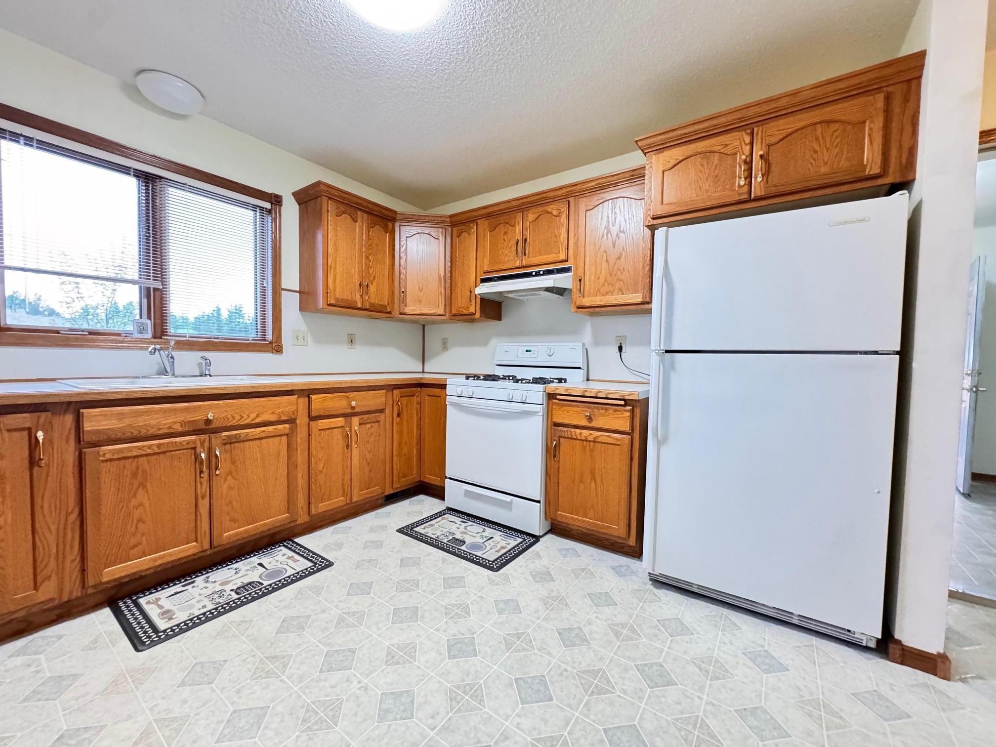 608 Forest View Avenue Property Photo 3