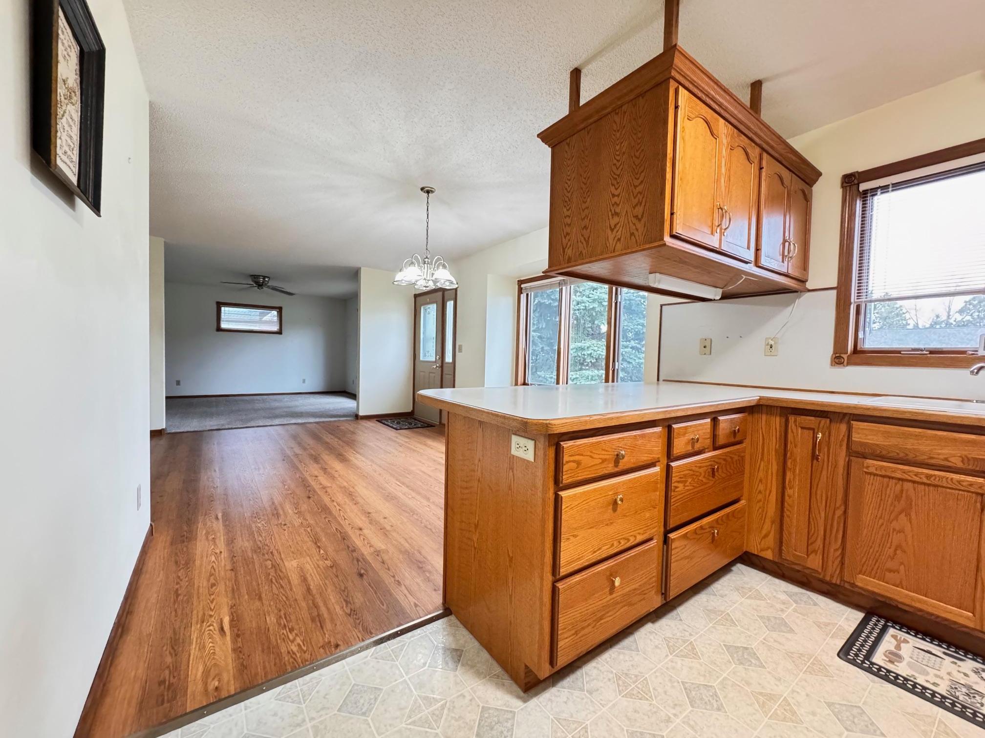 608 Forest View Avenue Property Photo 4